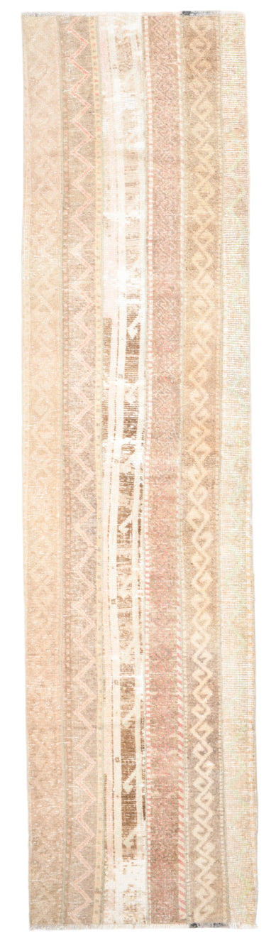 Textured beige strip with a pattern