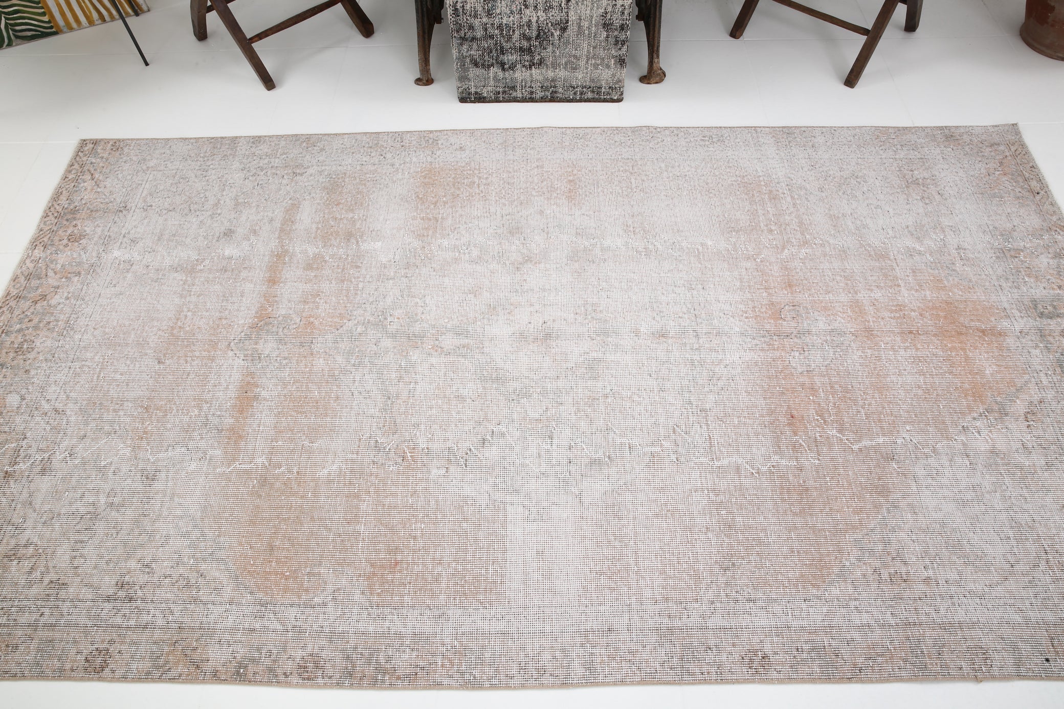 Turkish Vintage Rug  4'7" x 8'5" ft