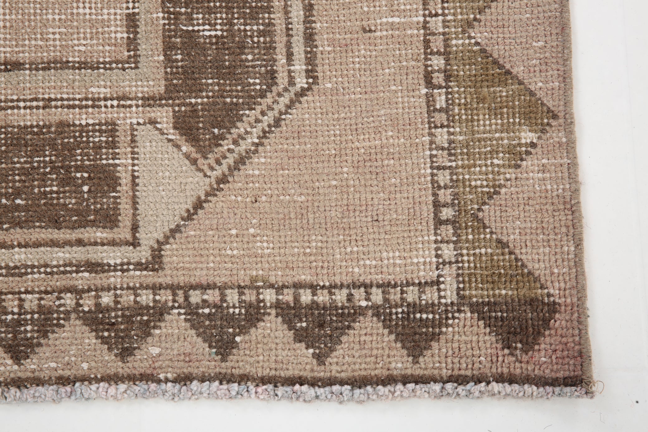 Turkish Vintage Rug  3'3" x 7'11" ft