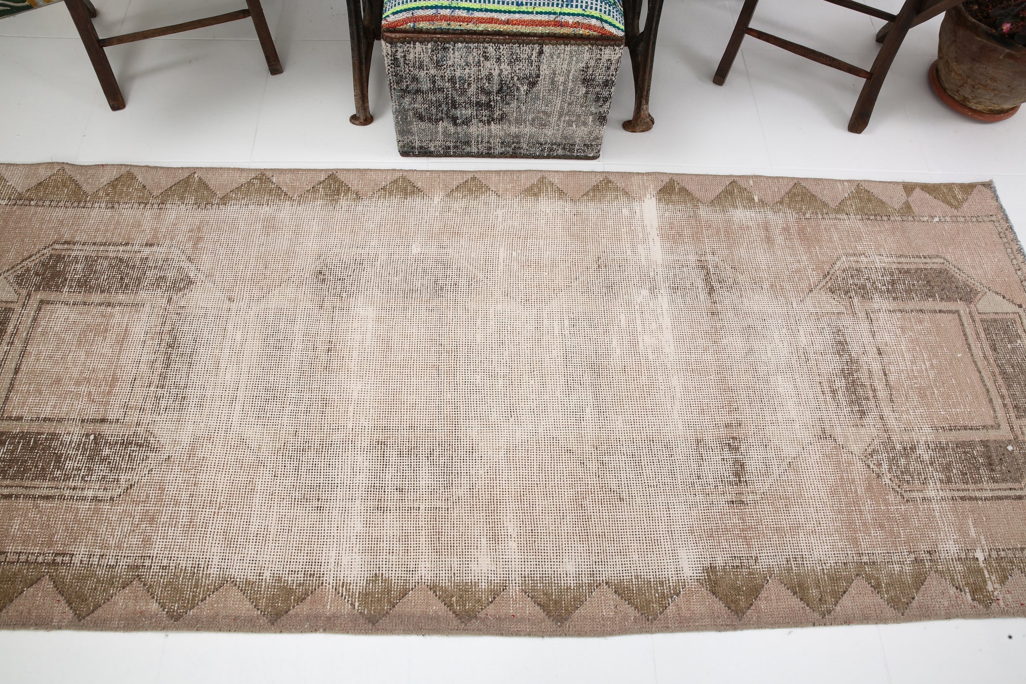 Turkish Vintage Rug  3'3" x 7'11" ft