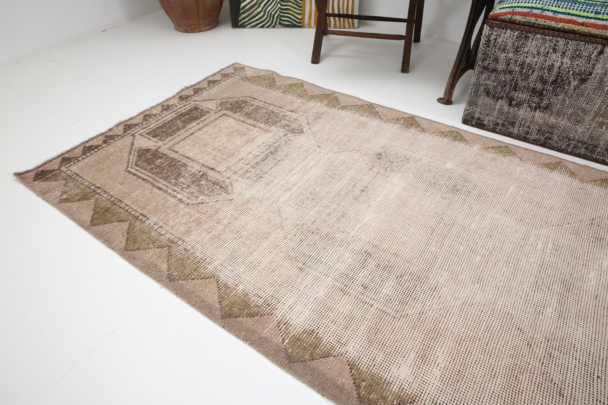 Turkish Vintage Rug  3'3" x 7'11" ft