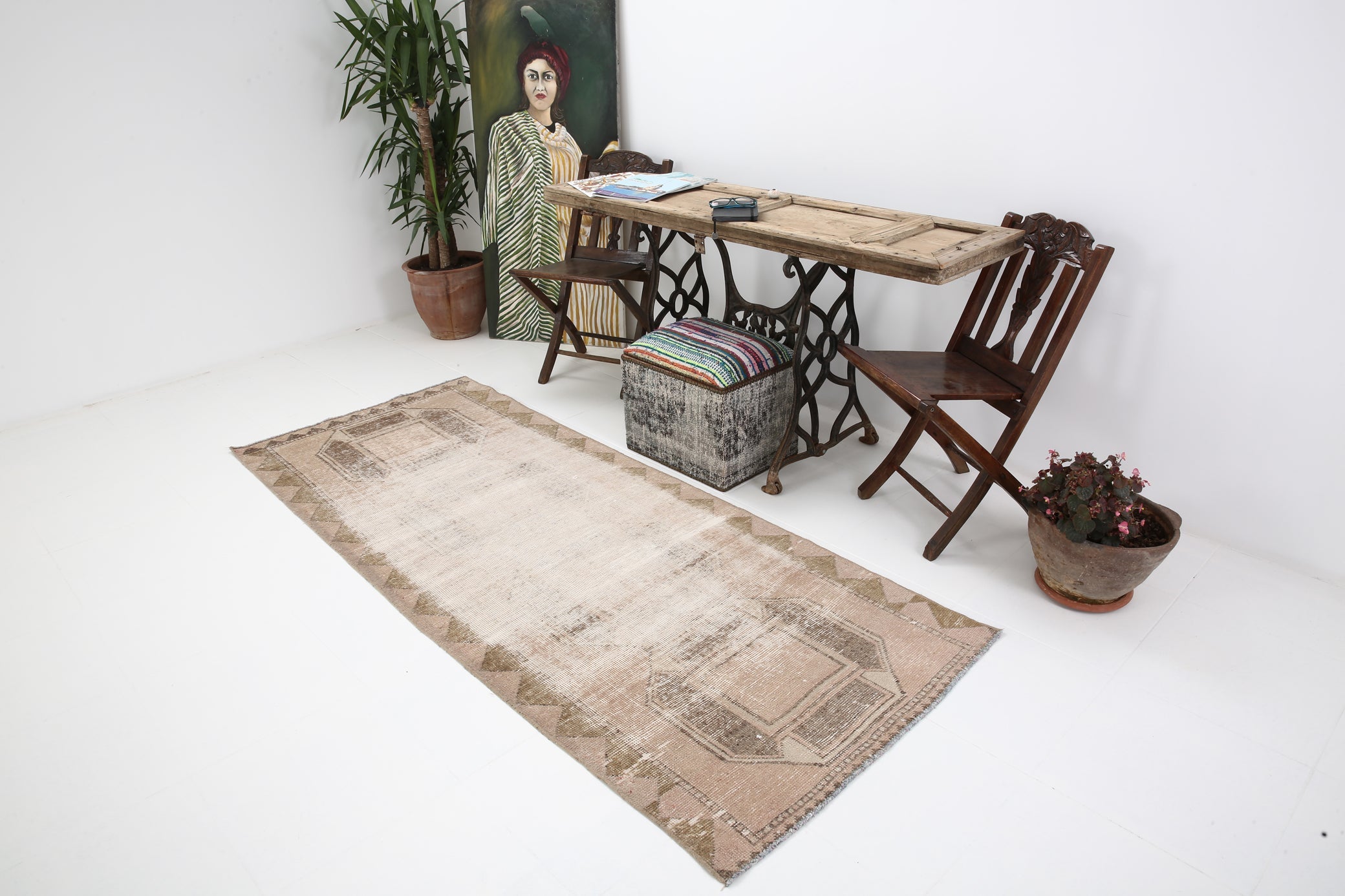 Turkish Vintage Rug  3'3" x 7'11" ft