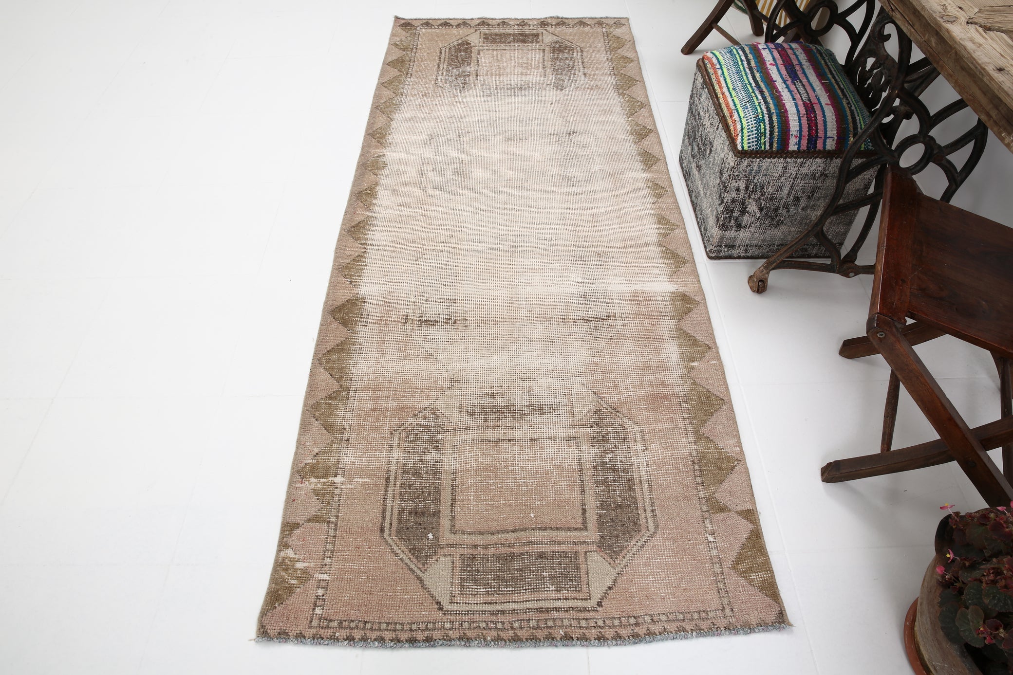 Turkish Vintage Rug  3'3" x 7'11" ft