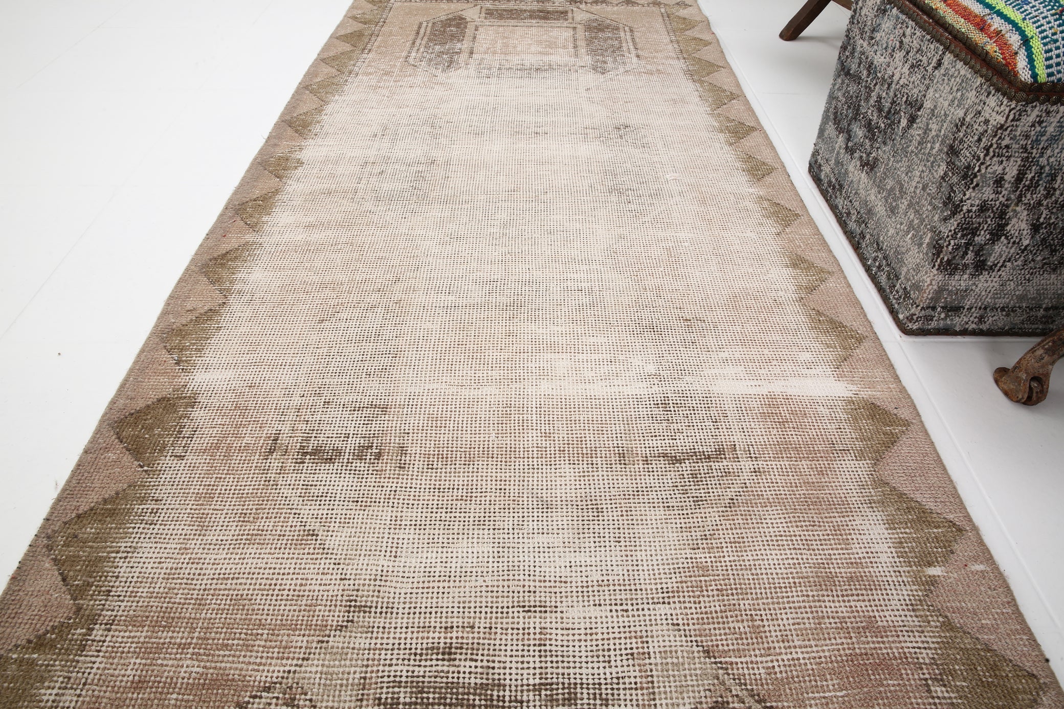 Turkish Vintage Rug  3'3" x 7'11" ft