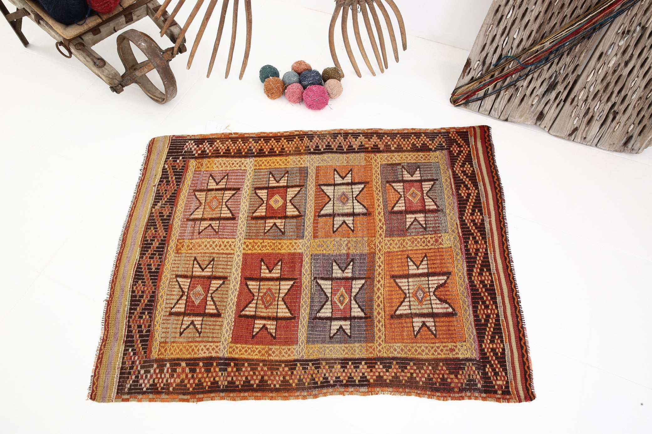 Vintage Turkish Kilim Anatolian, Small 3'1" x 4'1" ft Orange Red