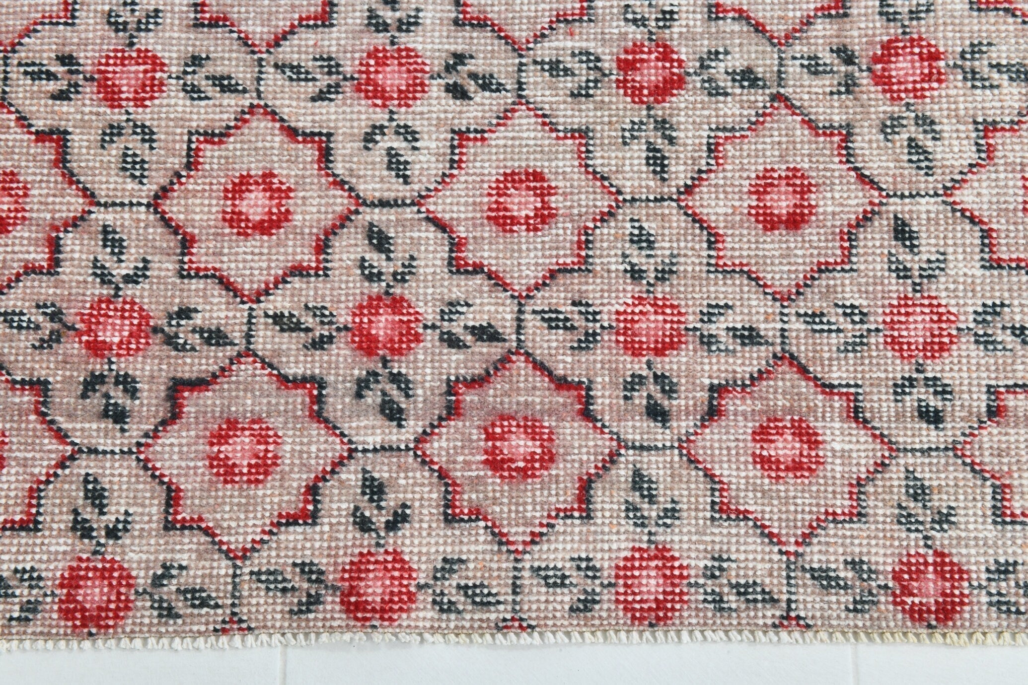 3’11’ x 6’4’ Turkish Vintage Rug Red,Floral