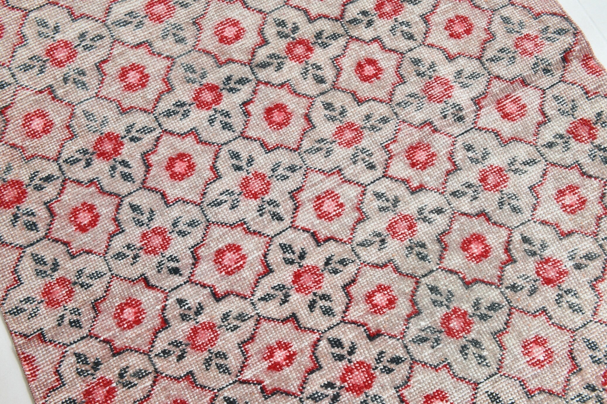 3’11’ x 6’4’ Turkish Vintage Rug Red,Floral
