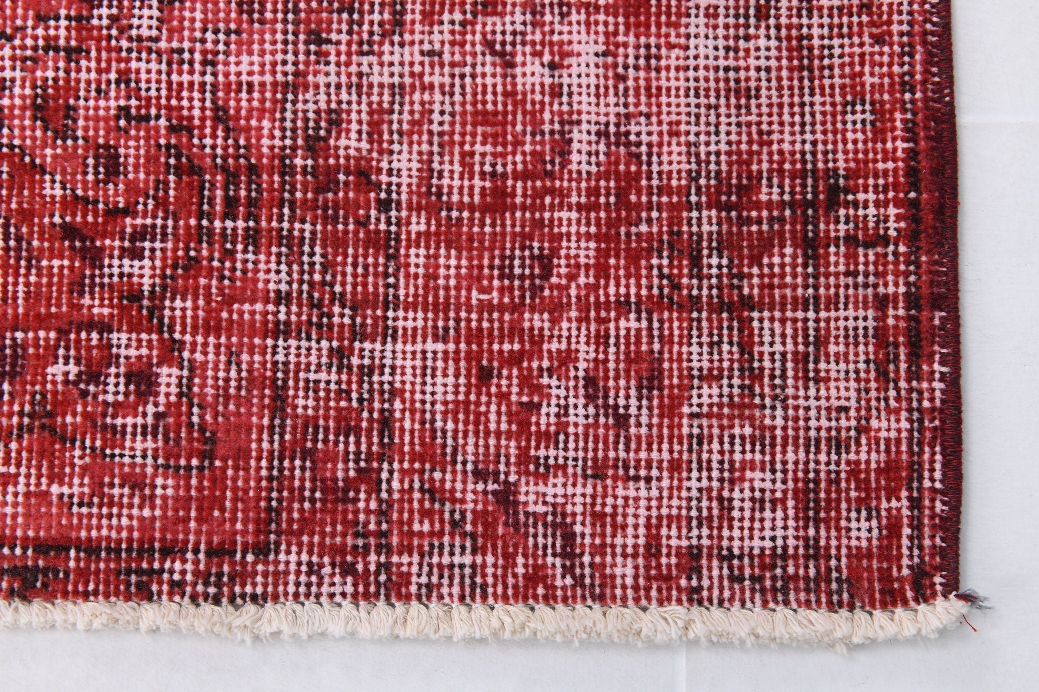 5’1’ x 7’10’ ft Turkish Vintage Rug
