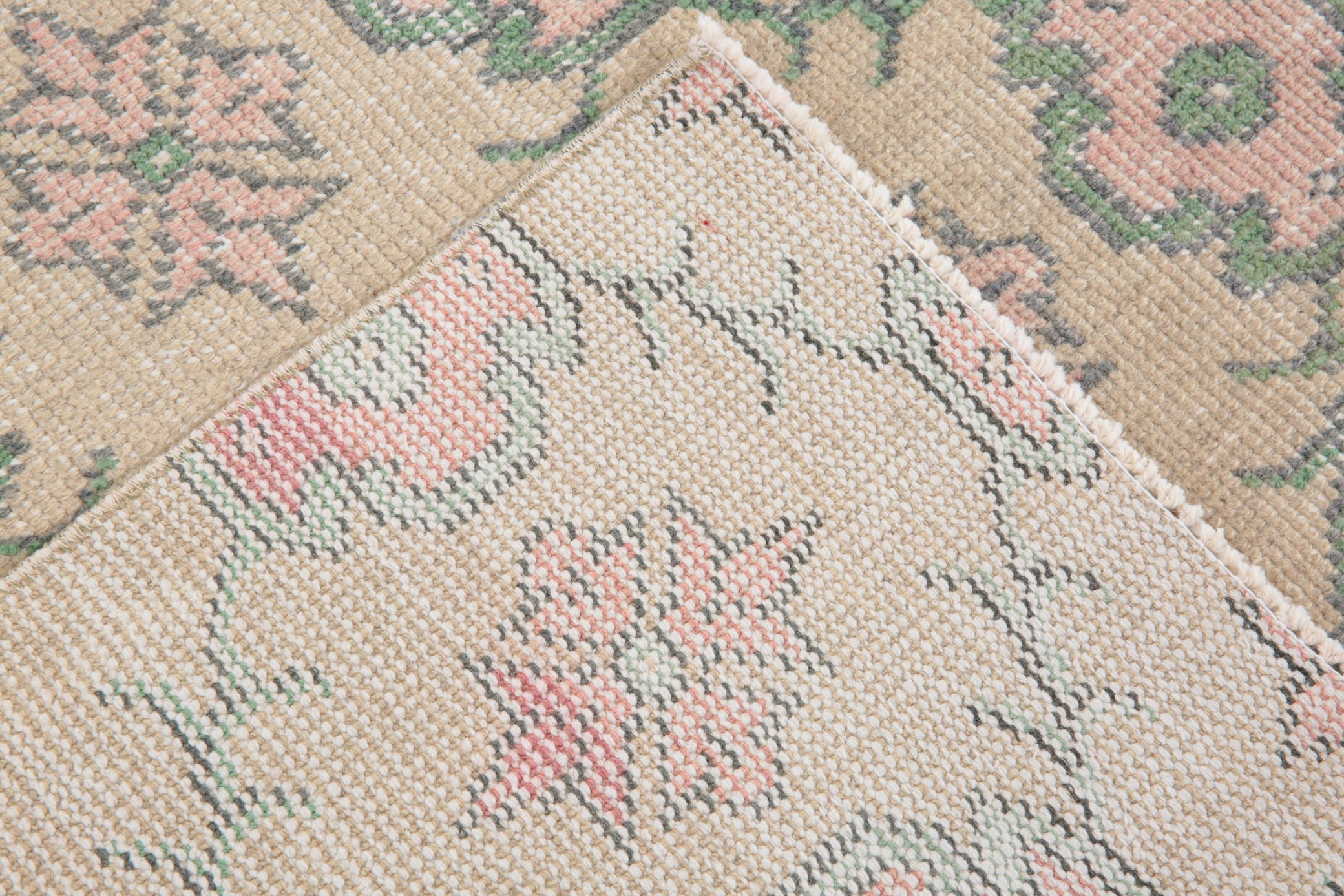 Turkish Vintage Rug  3'9" x 6'9" ft