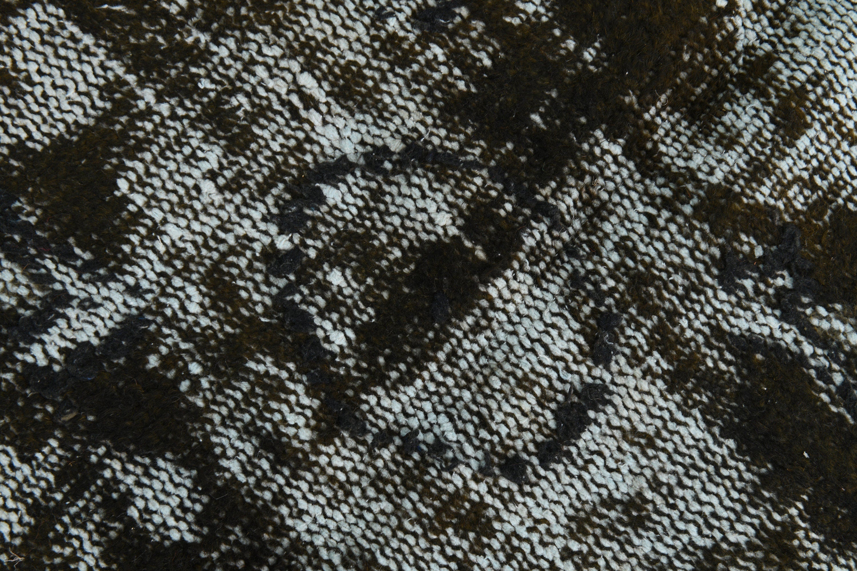 5’7’ x 8’11’ ft Turkish Vintage Rug Black