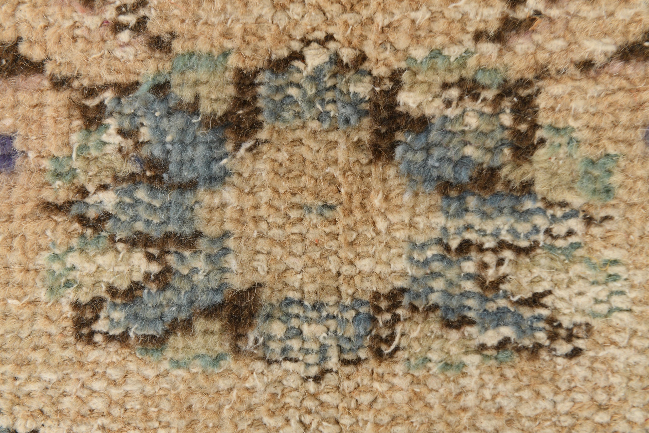 Turkish Vintage Rug  5'6" x 9'9" ft