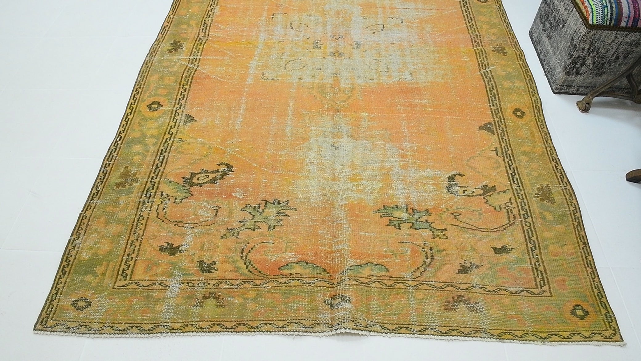 Vintage Pumpkin Orange Terracota Hand Woven Rug Geometric Border 5'11" x 9'5" ft
