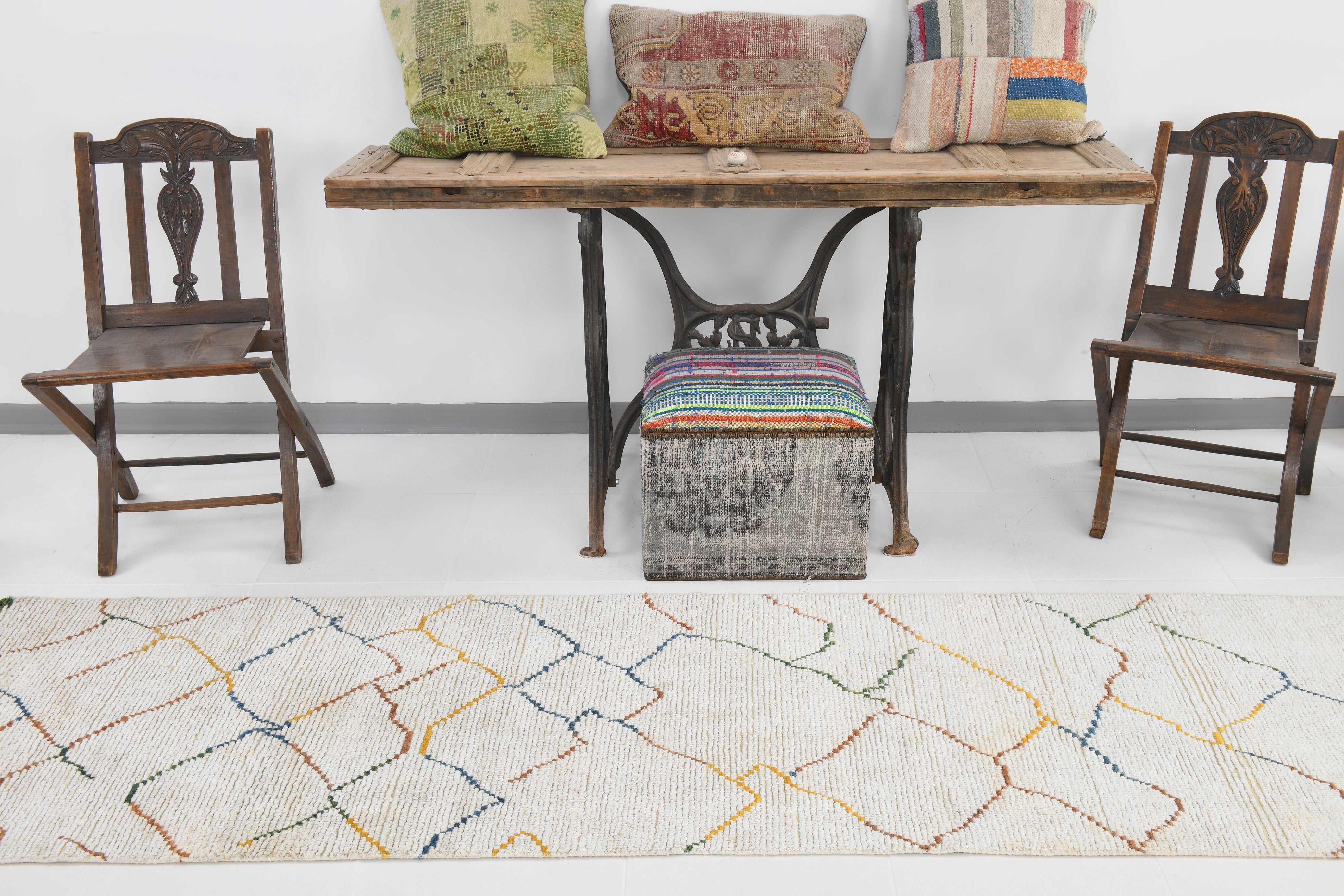 Handknotted Natural Hemp Runner, Beige / Off-White 2'6" x 9'3" Zigzag