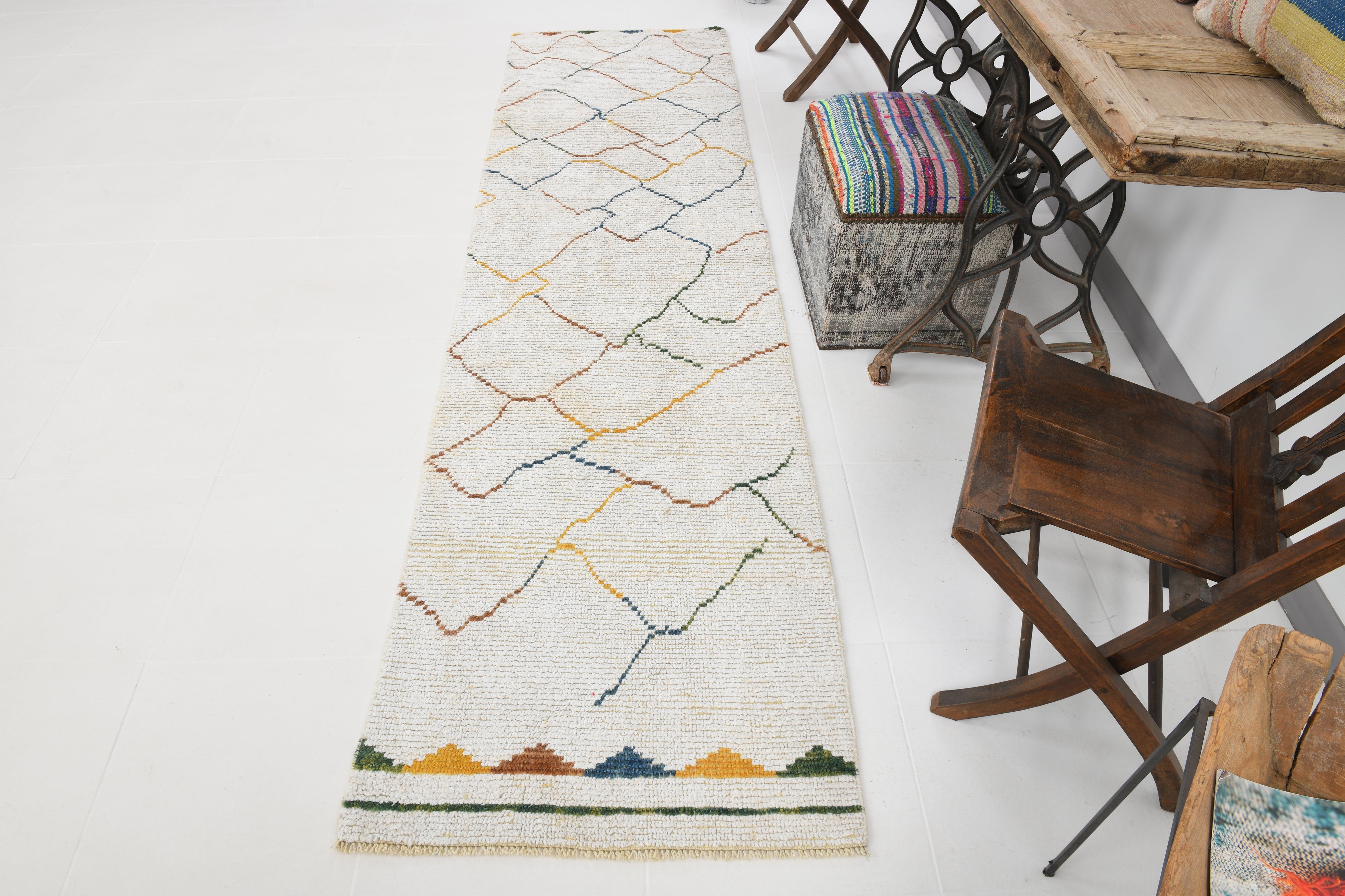 Handknotted Natural Hemp Runner, Beige / Off-White 2'6" x 9'3" Zigzag