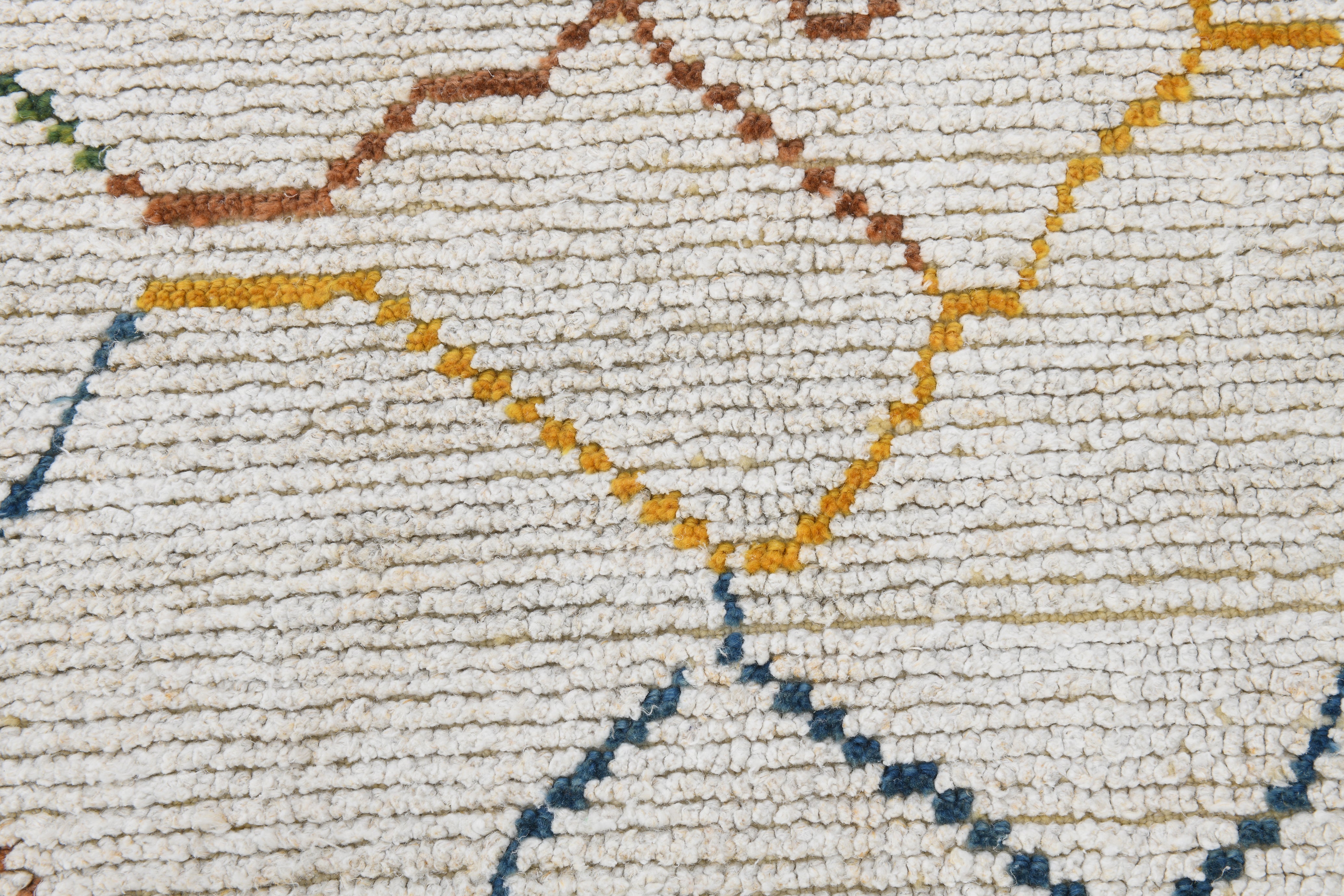 Handknotted Natural Hemp Runner, Beige / Off-White 2'6" x 9'3" Zigzag