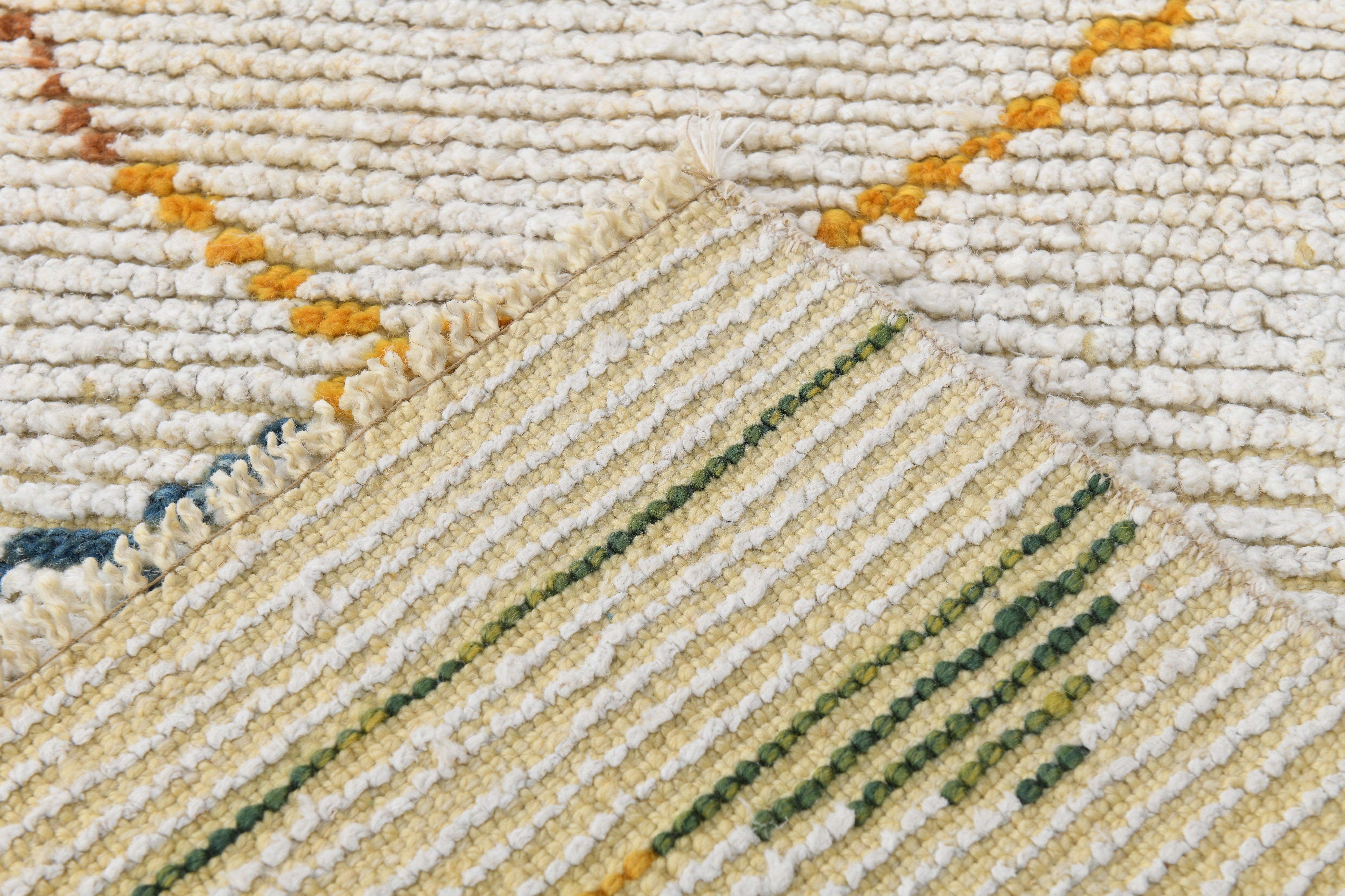 Handknotted Natural Hemp Runner, Beige / Off-White 2'6" x 9'3" Zigzag