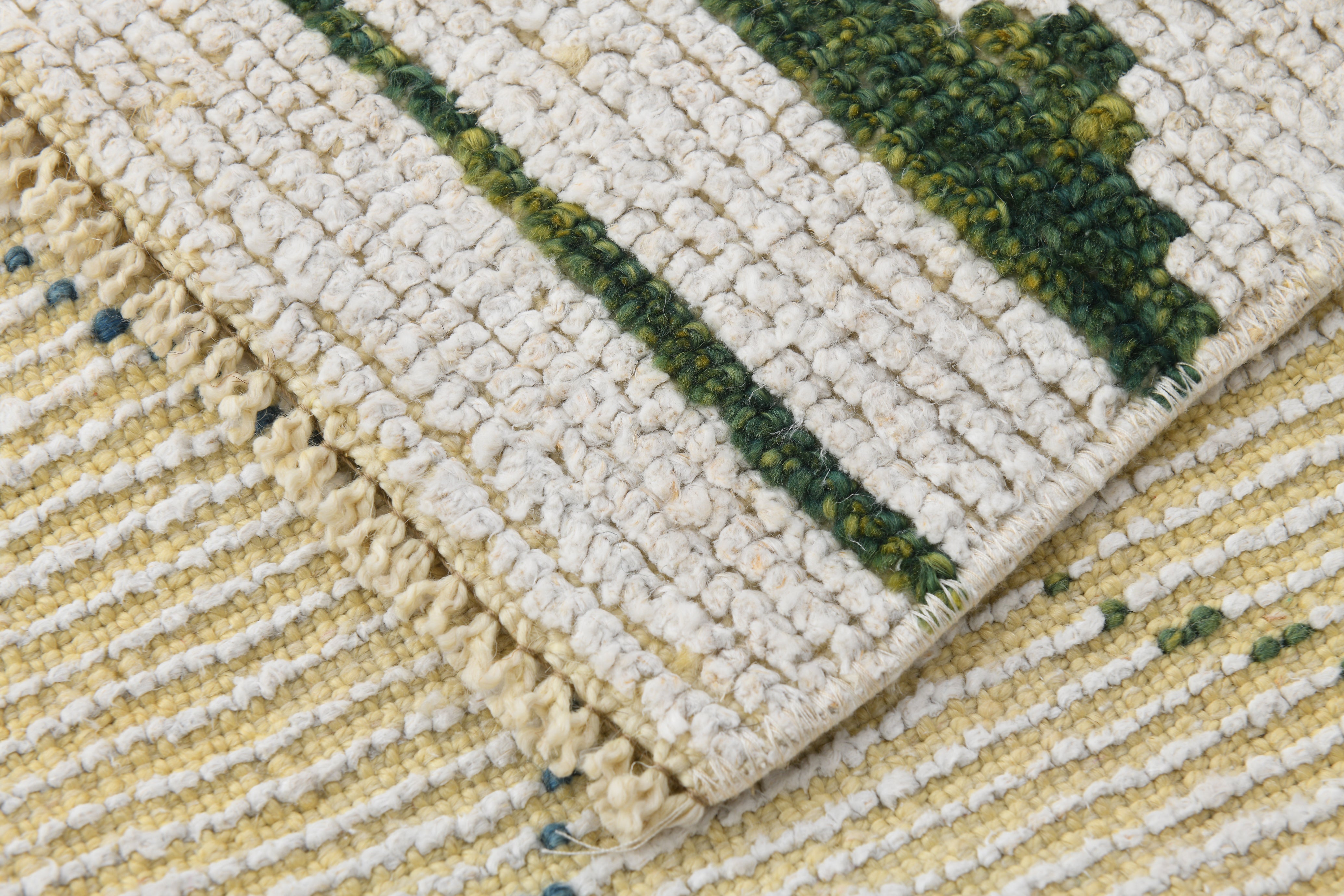 Handknotted Natural Hemp Runner, Beige / Off-White 2'6" x 9'3" Zigzag
