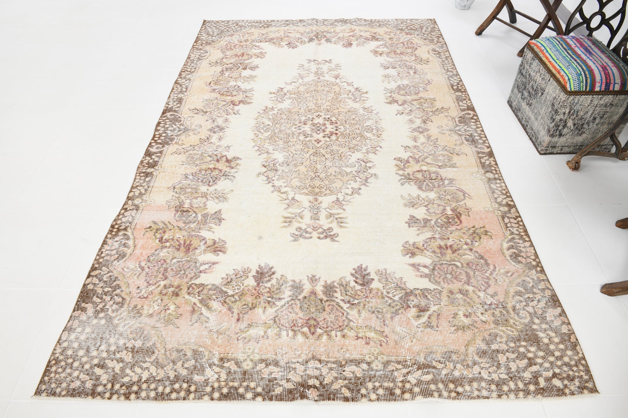 Turkish Vintage Rug 5'7" x 8'11" ft