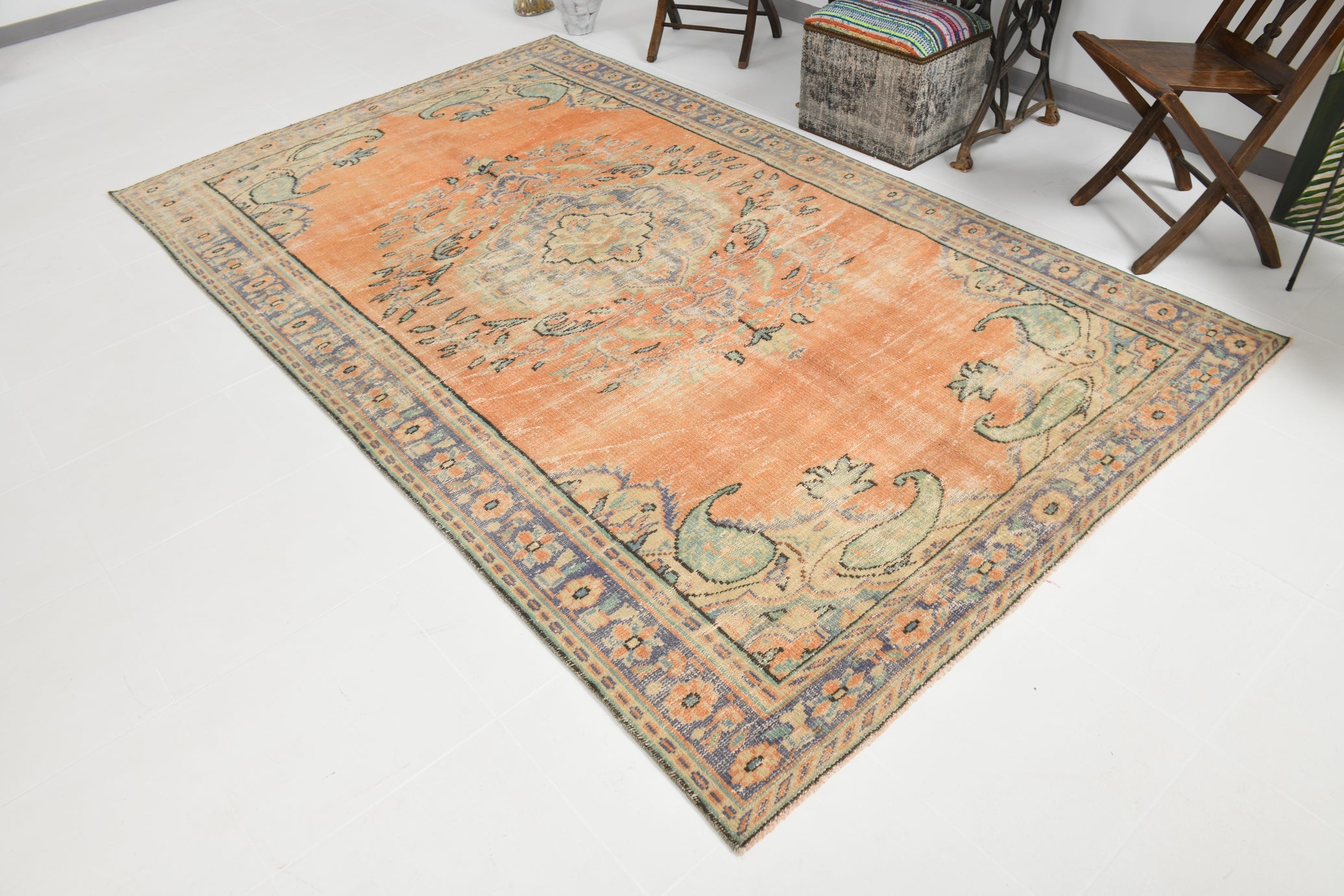 Turkish Vintage Rug  5'11" x 9'10" ft