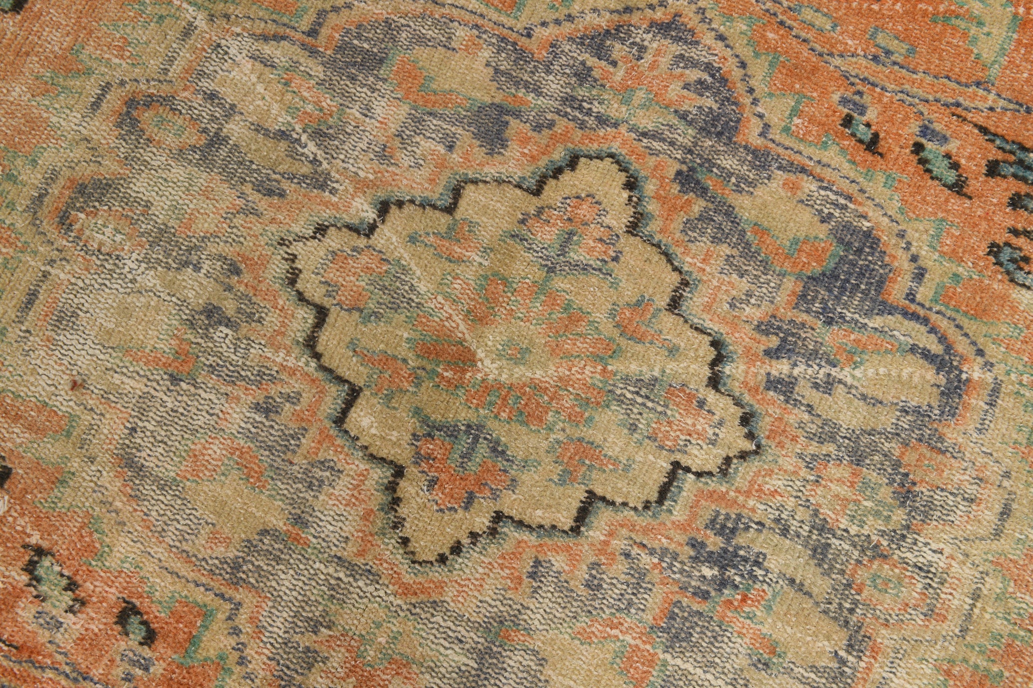 Turkish Vintage Rug  5'11" x 9'10" ft