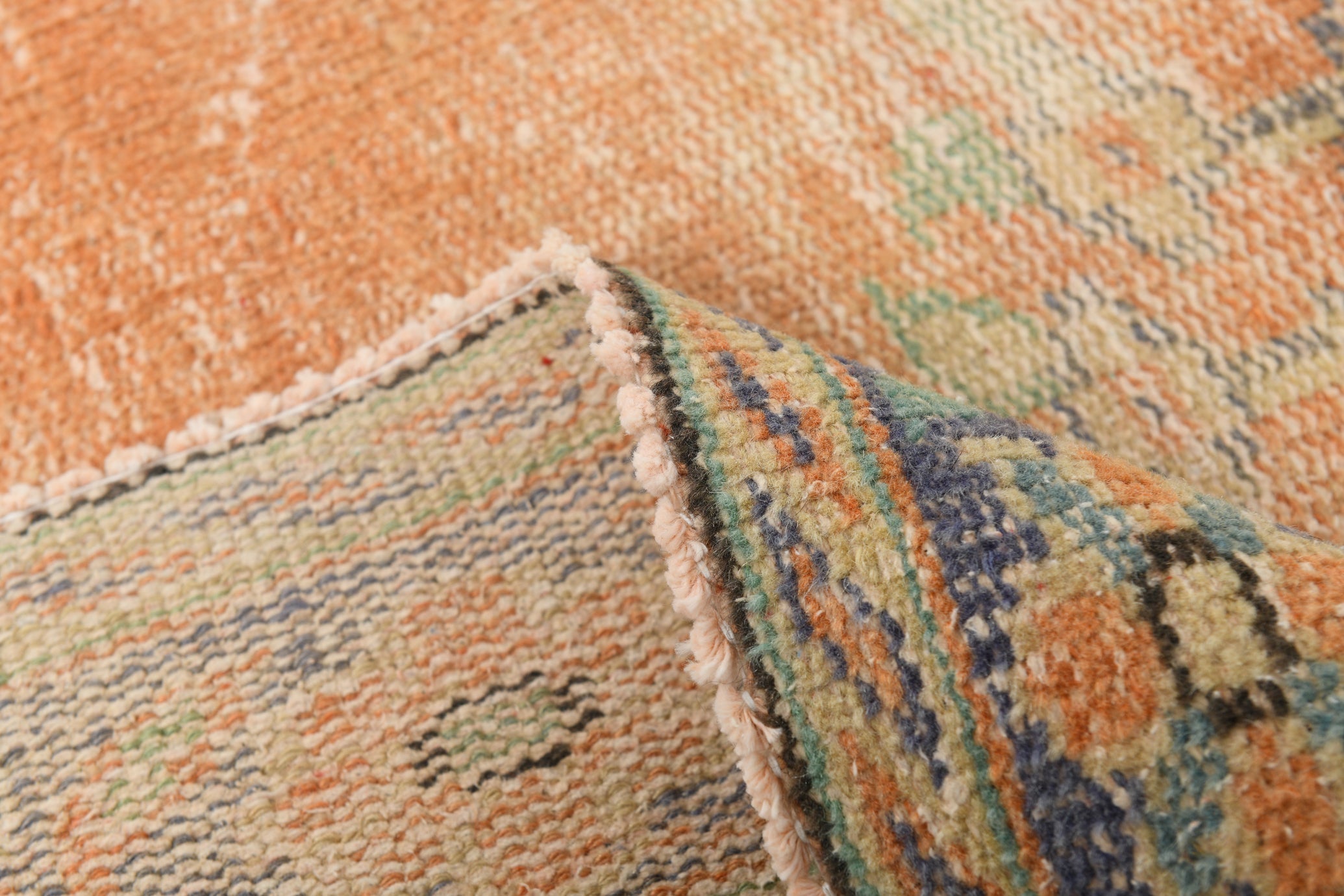 Turkish Vintage Rug  5'11" x 9'10" ft