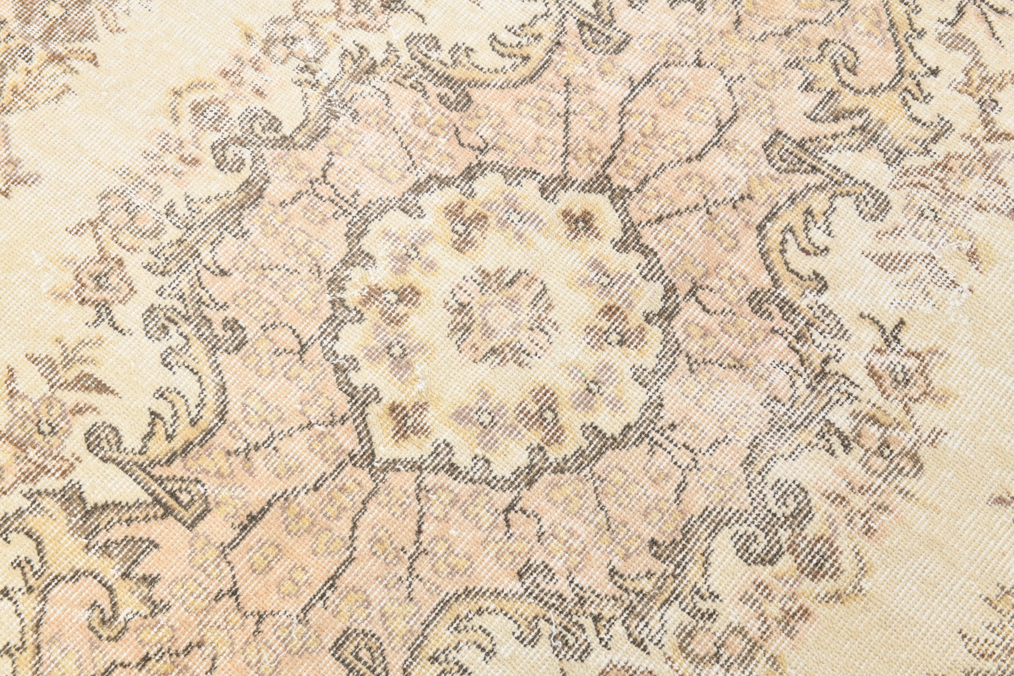 Turkish Vintage Rug  5'10" x 9'2" ft