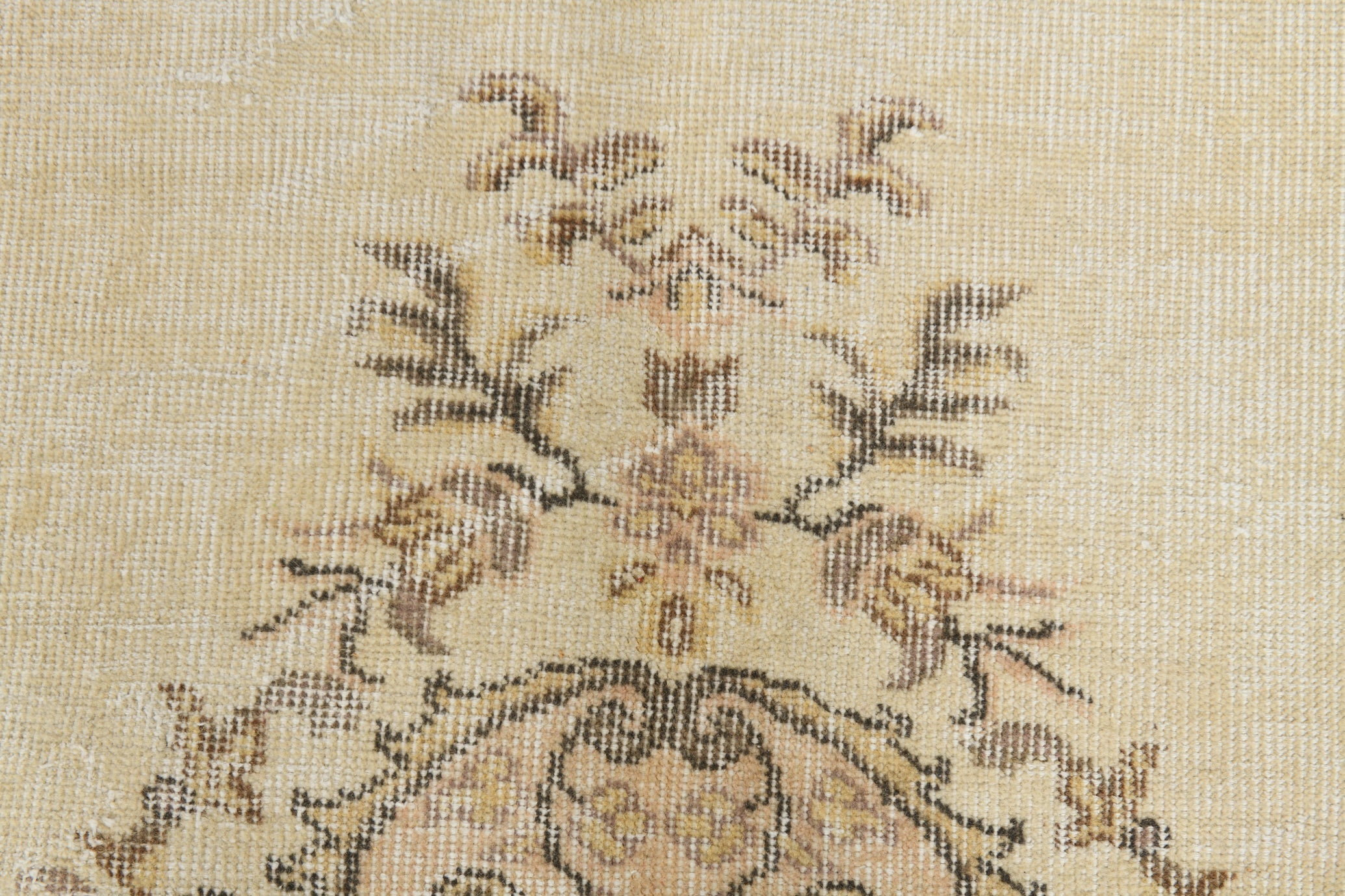 Turkish Vintage Rug  5'10" x 9'2" ft