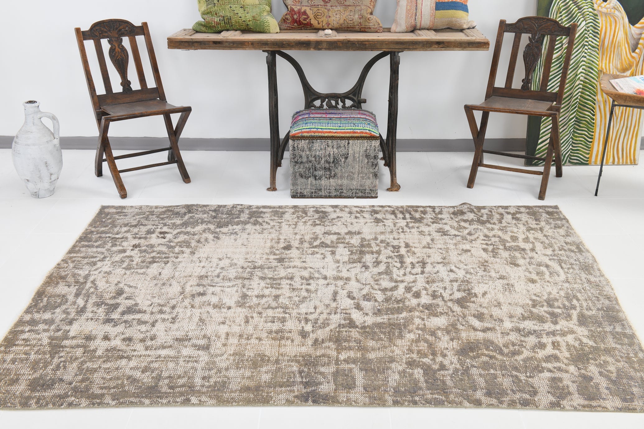 Turkish Vintage Rug  5'0" x 7'9" ft