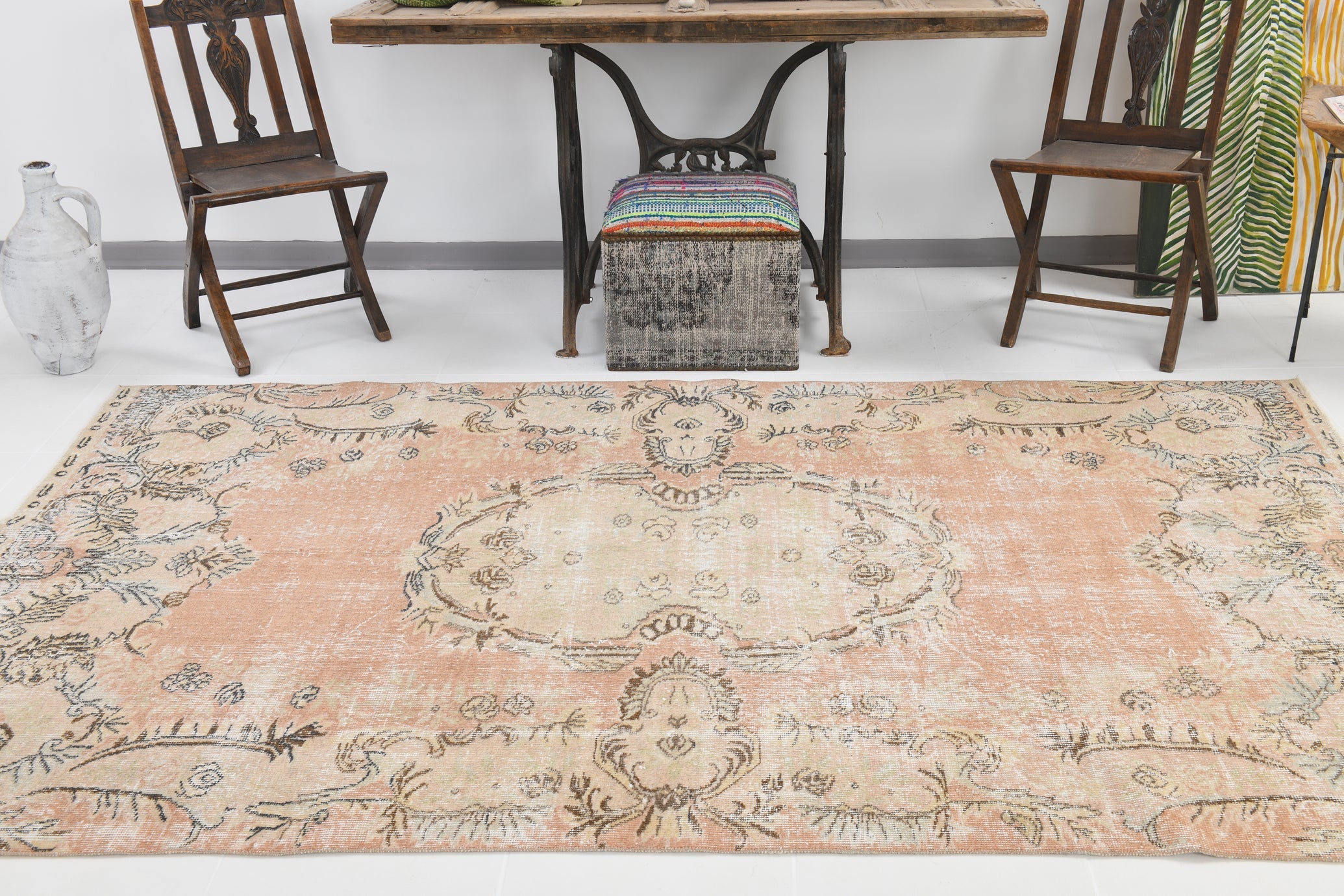 Turkish Vintage Rug  5'3" x 8'11" ft