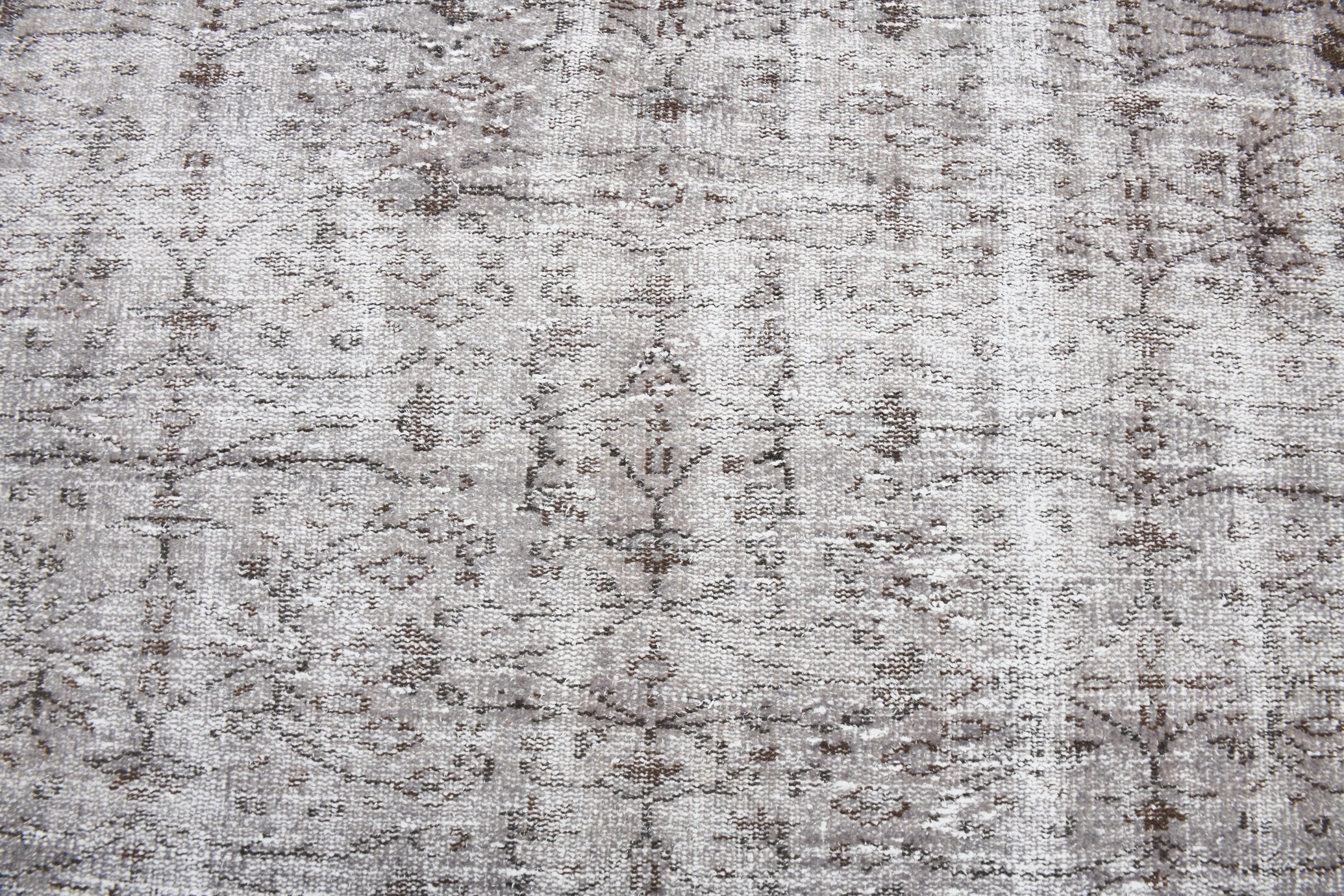 Turkish Vintage Rug  5'11" x 9'4" ft