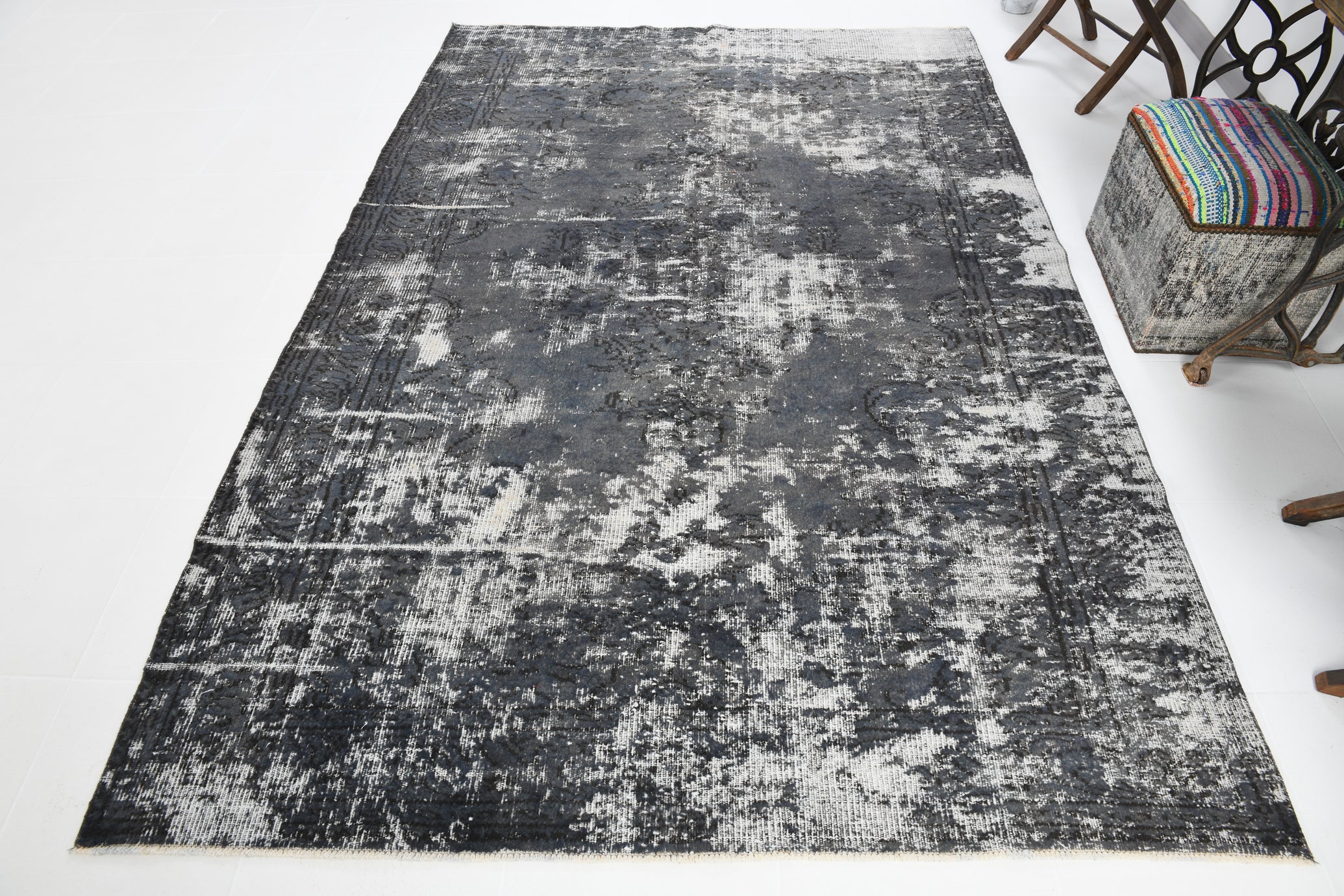 Turkish Vintage Rug  6'2" x 9'4" ft