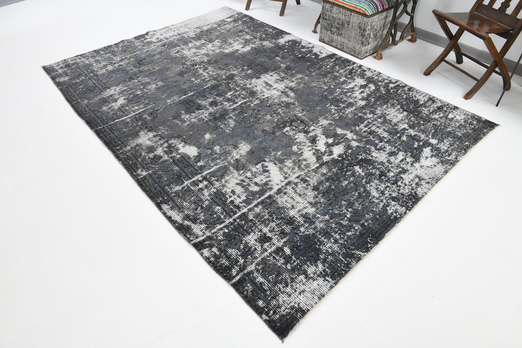 Turkish Vintage Rug  6'2" x 9'4" ft