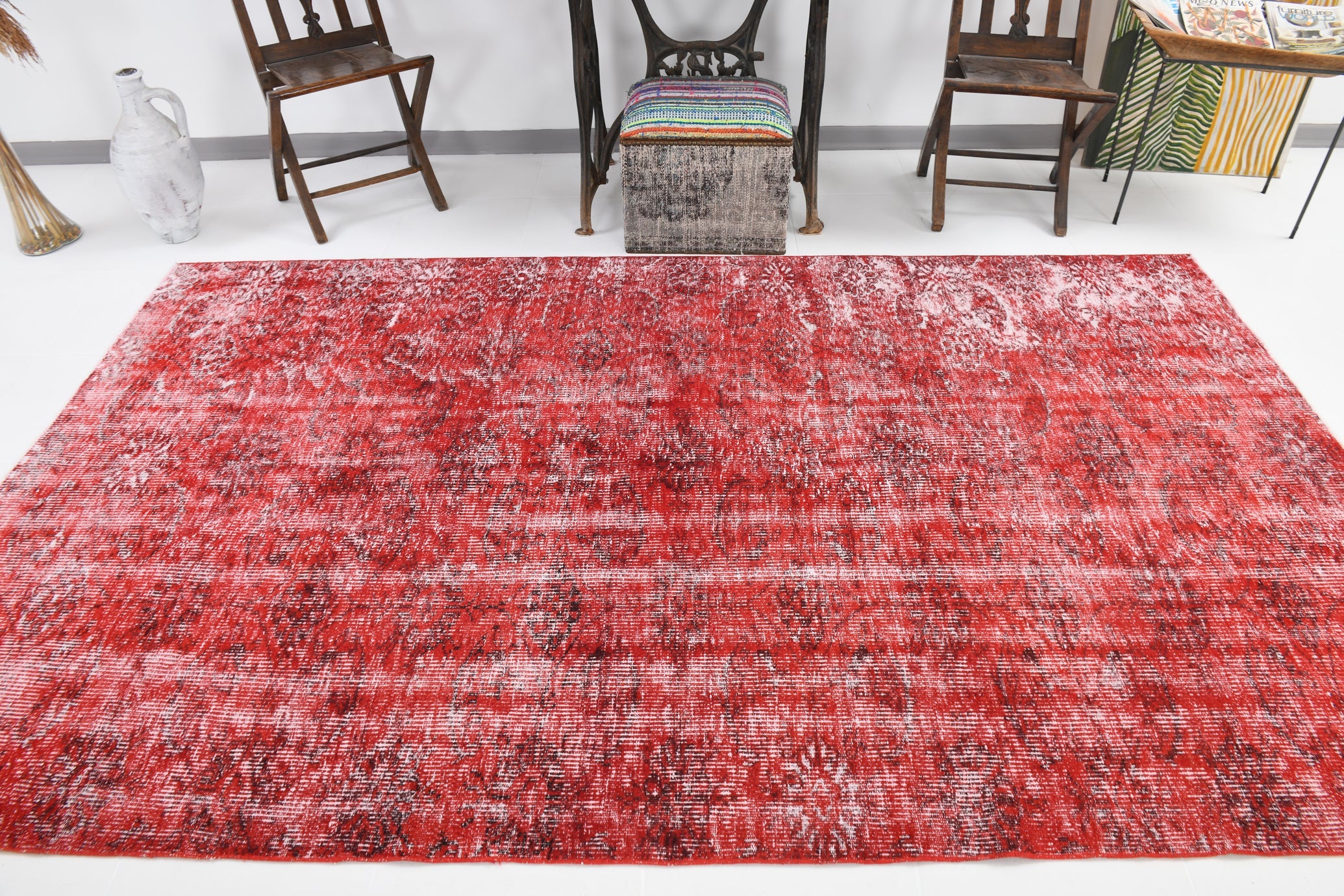 Turkish Vintage Rug  5'9" x 9'9" ft