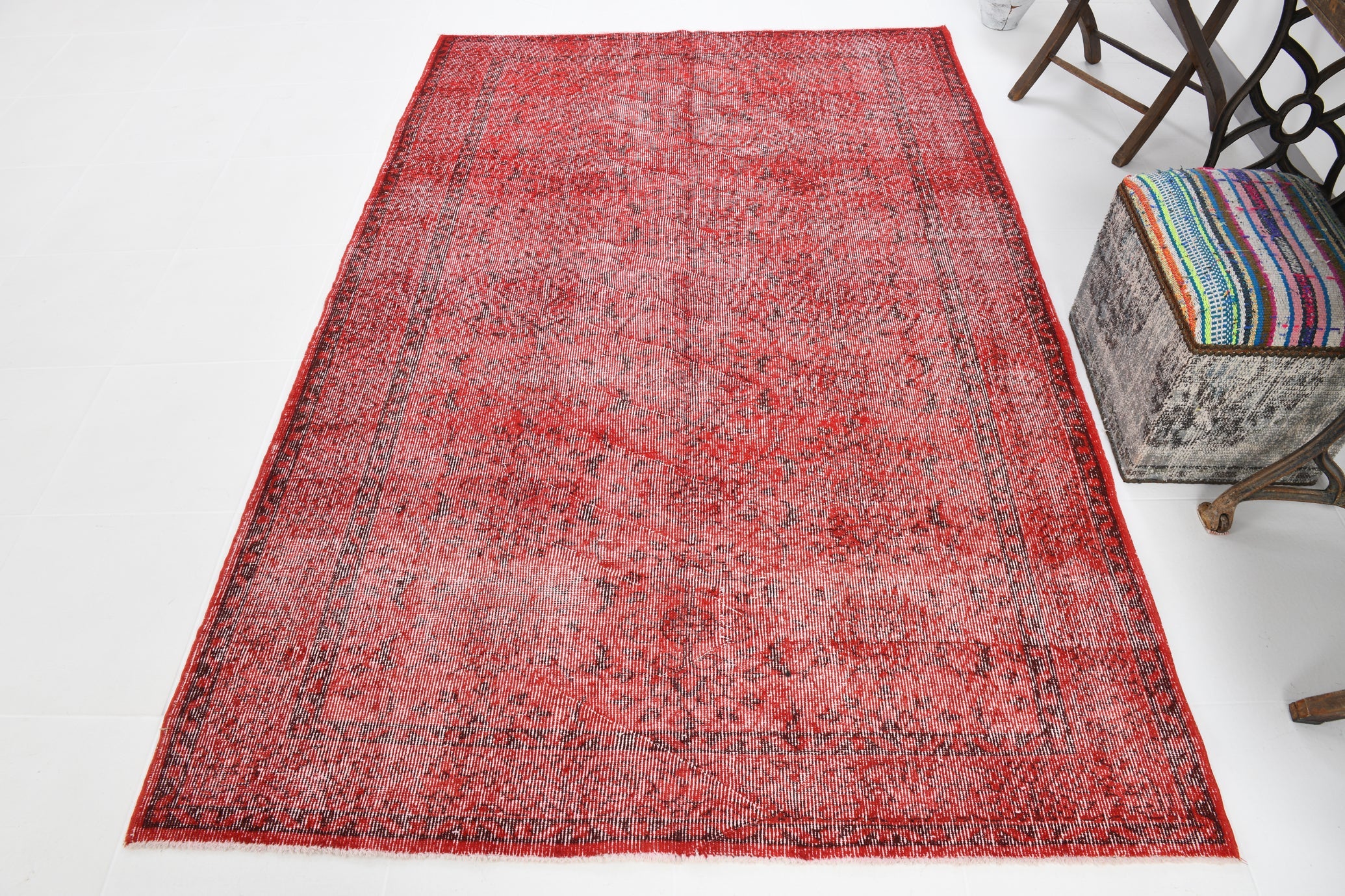 Turkish Vintage Rug  5'3" x 8'1" ft