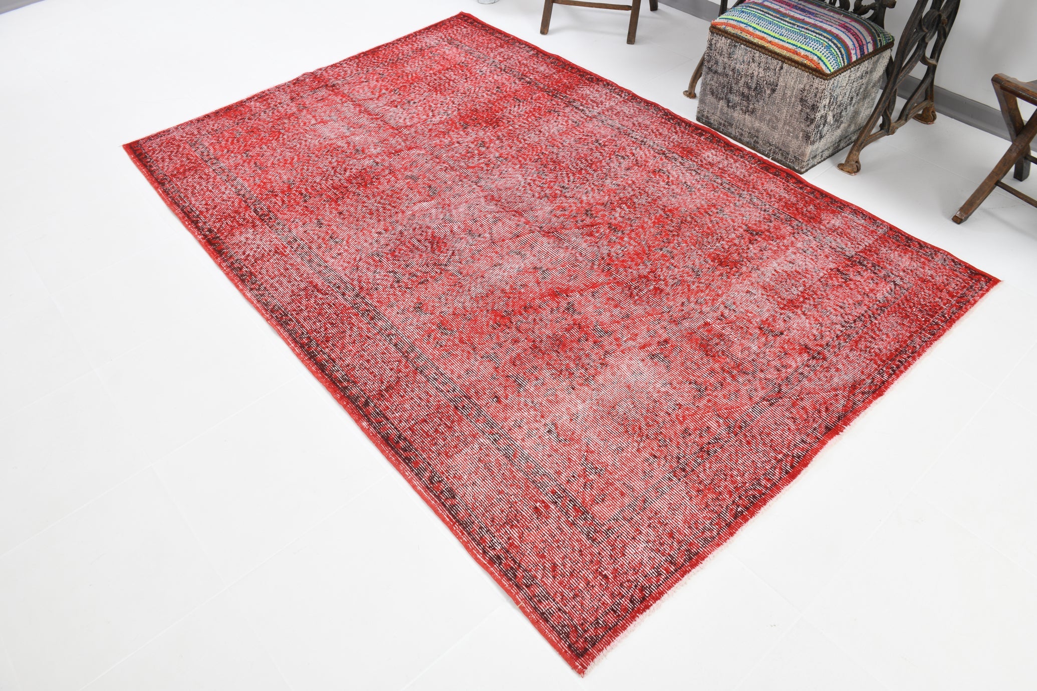Turkish Vintage Rug  5'3" x 8'1" ft