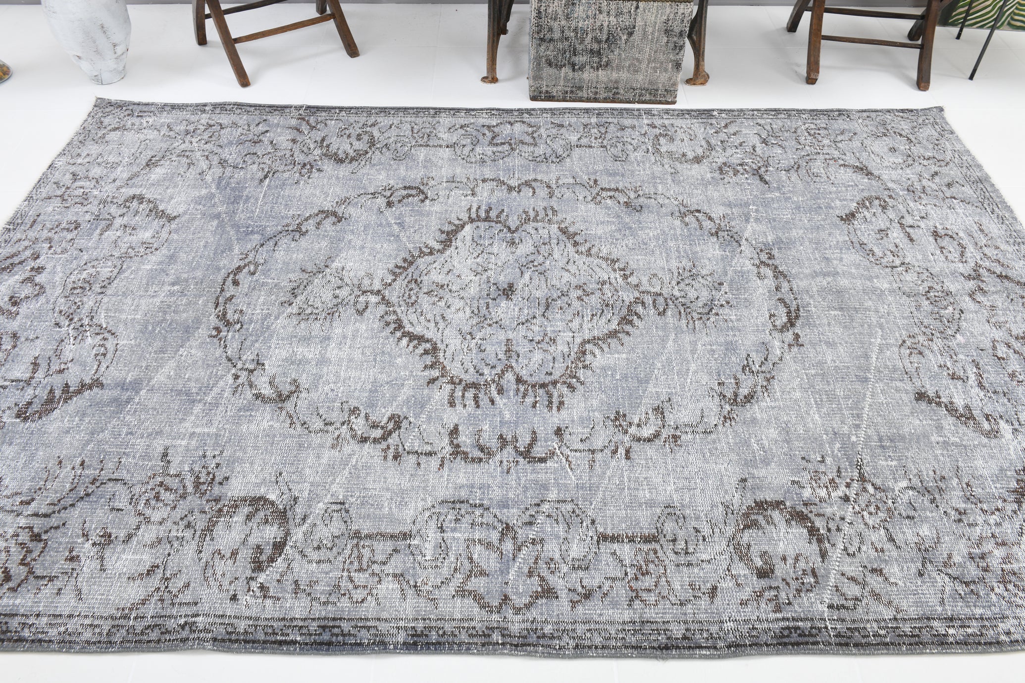 Turkish Vintage Rug  5'6" x 8'11" ft