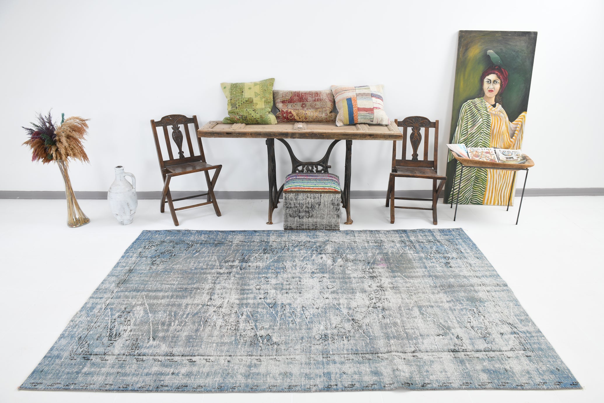 Turkish Vintage Rug  5'7" x 8'10" ft
