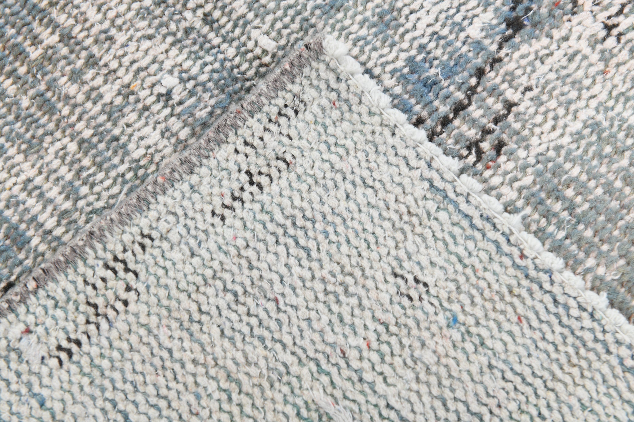 Turkish Vintage Rug  5'7" x 8'10" ft