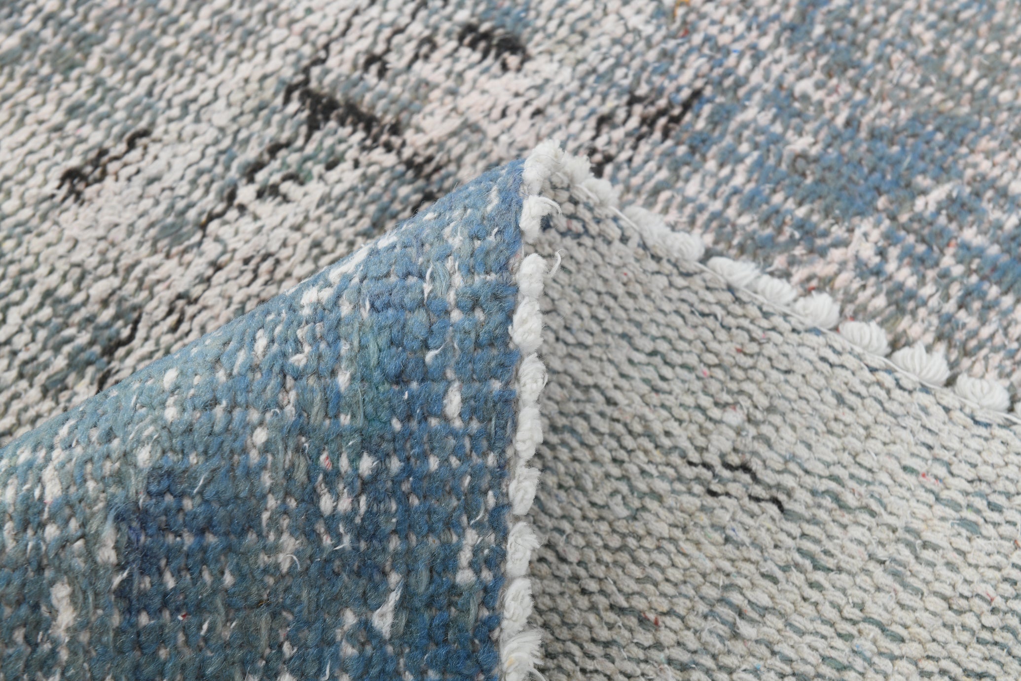 Turkish Vintage Rug  5'7" x 8'10" ft