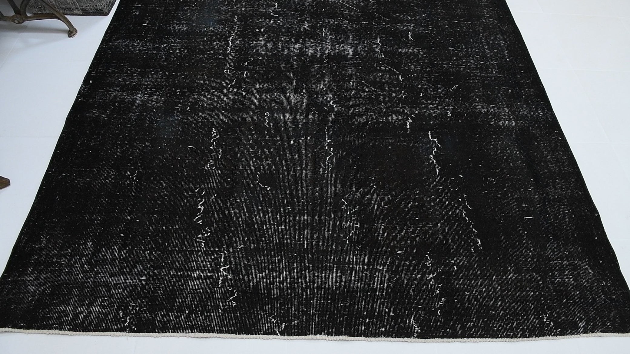 Turkish Vintage Rug  6'1" x 9'12" ft