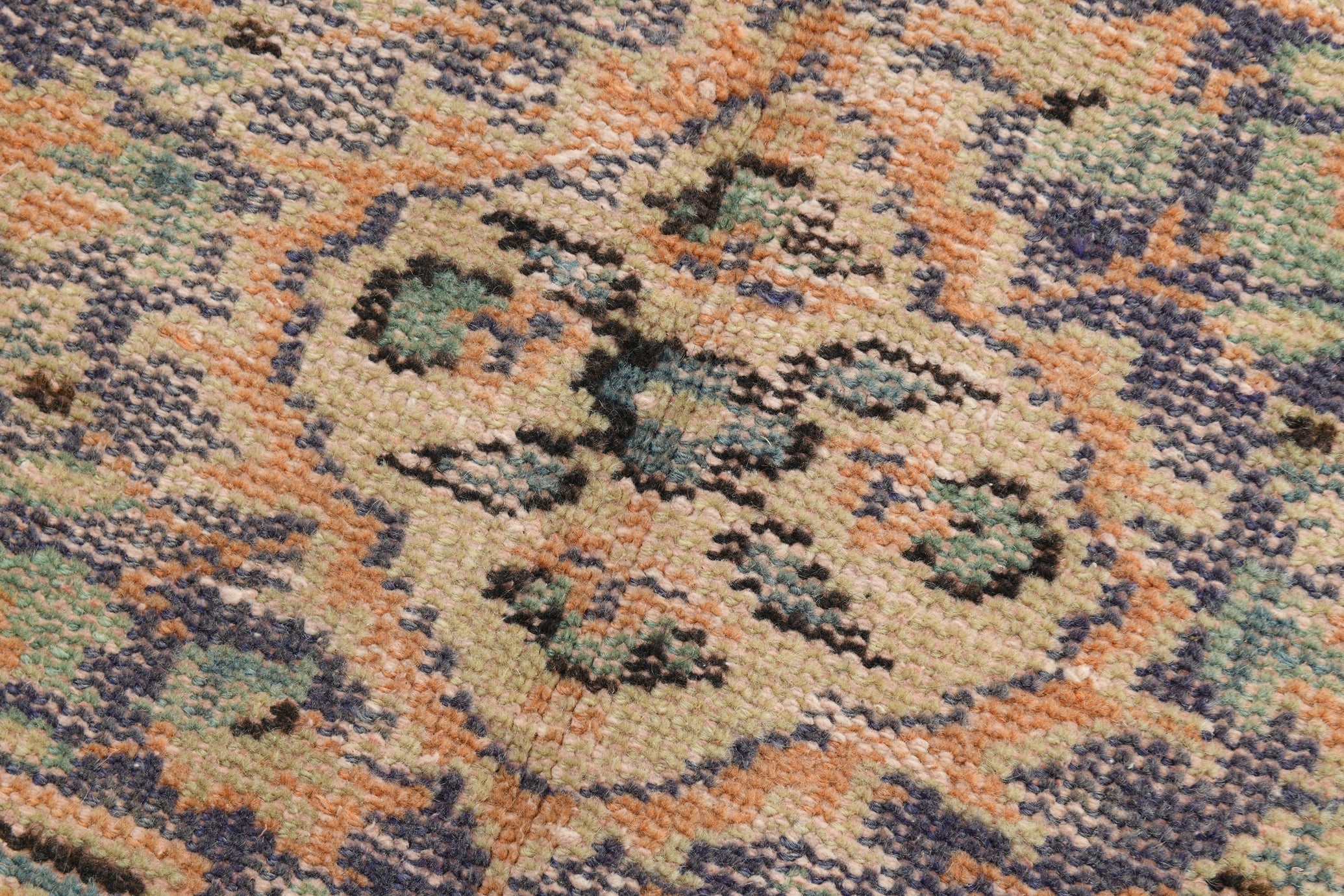 Turkish Vintage Rug  4'4" x 7'8" ft