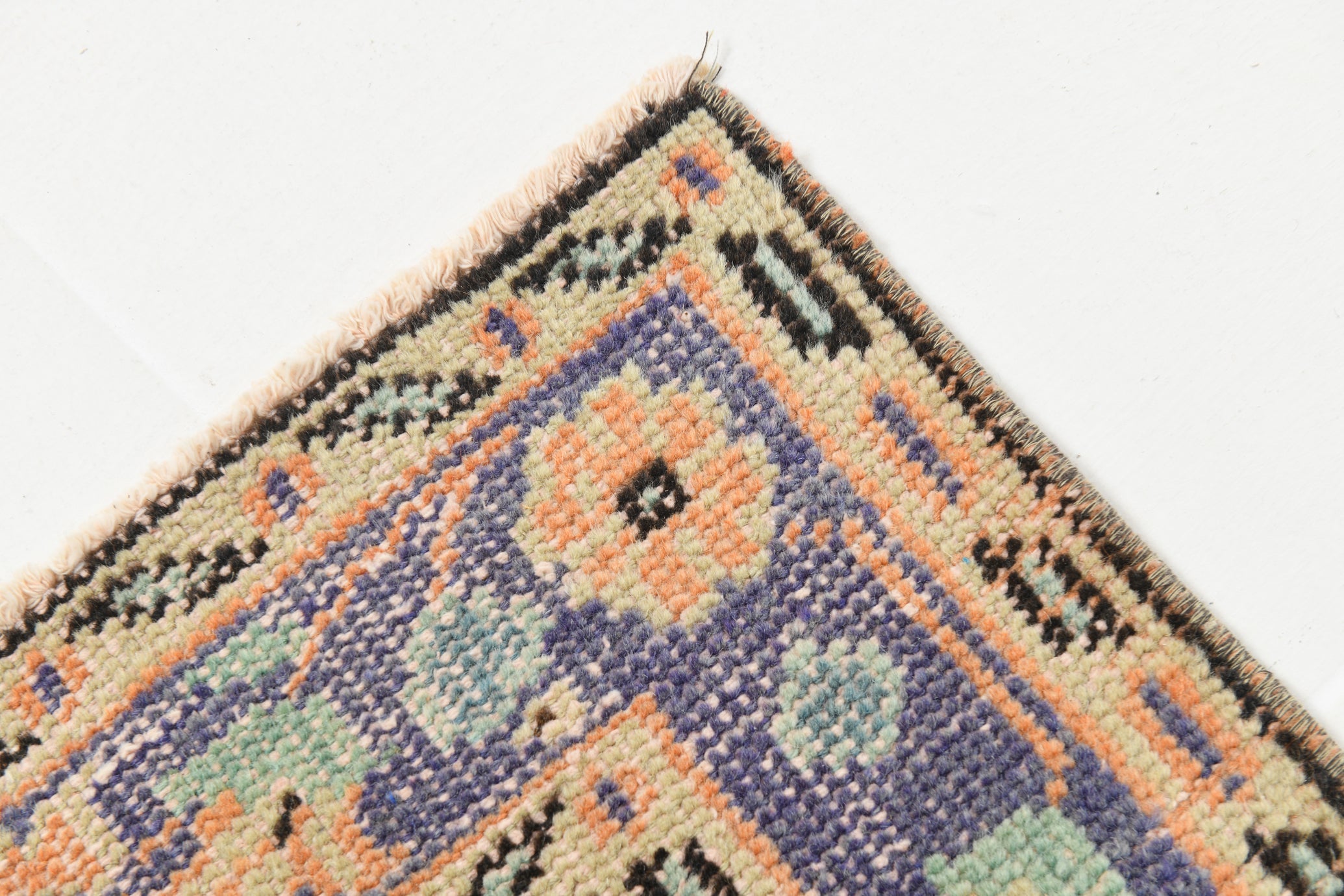 Turkish Vintage Rug  4'4" x 7'8" ft