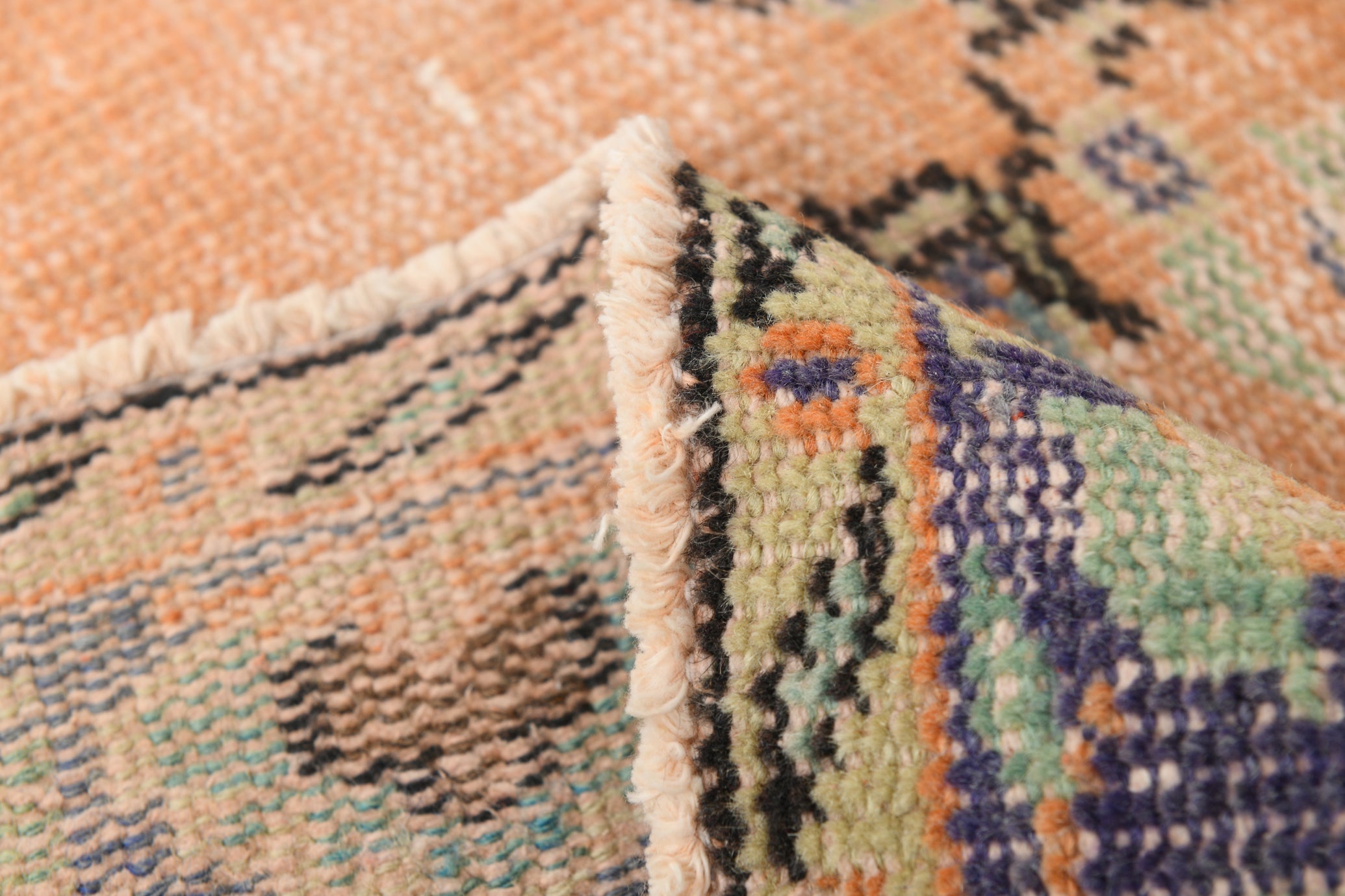 Turkish Vintage Rug  4'4" x 7'8" ft