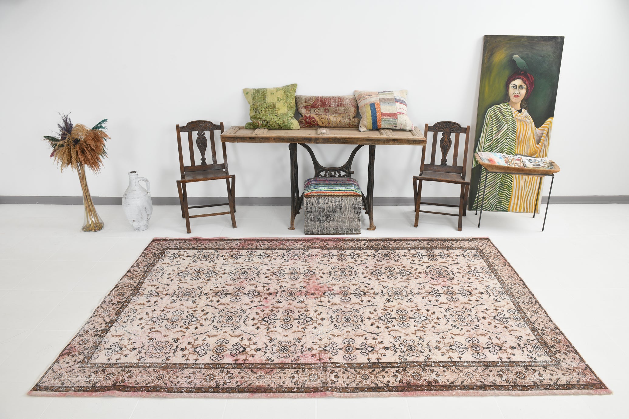 Turkish Vintage Rug  5'6" x 8'10" ft