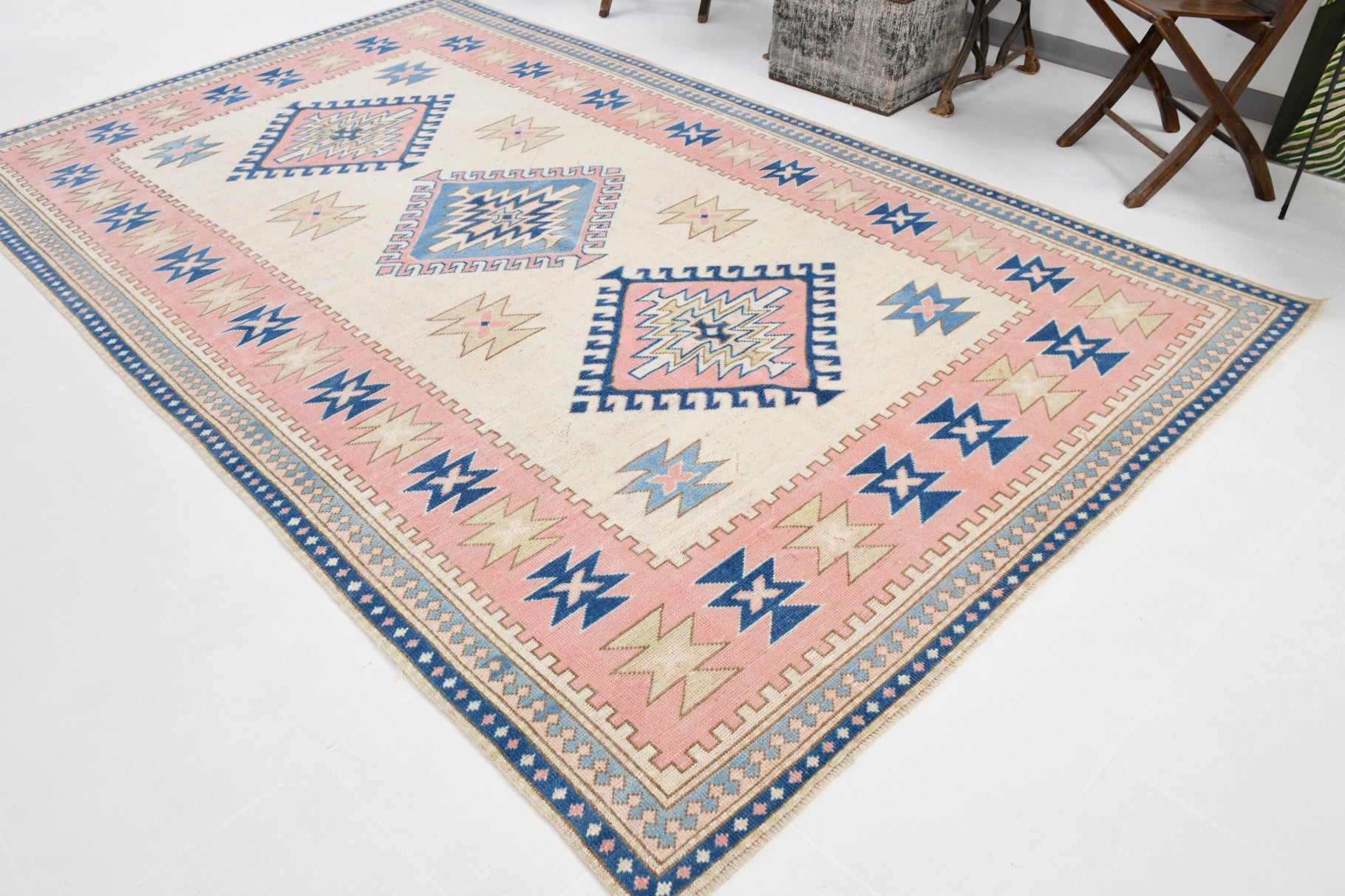 Vintage Premium Semi-Antique Rug, Peach Navy, 6'8" x 10'11" ft