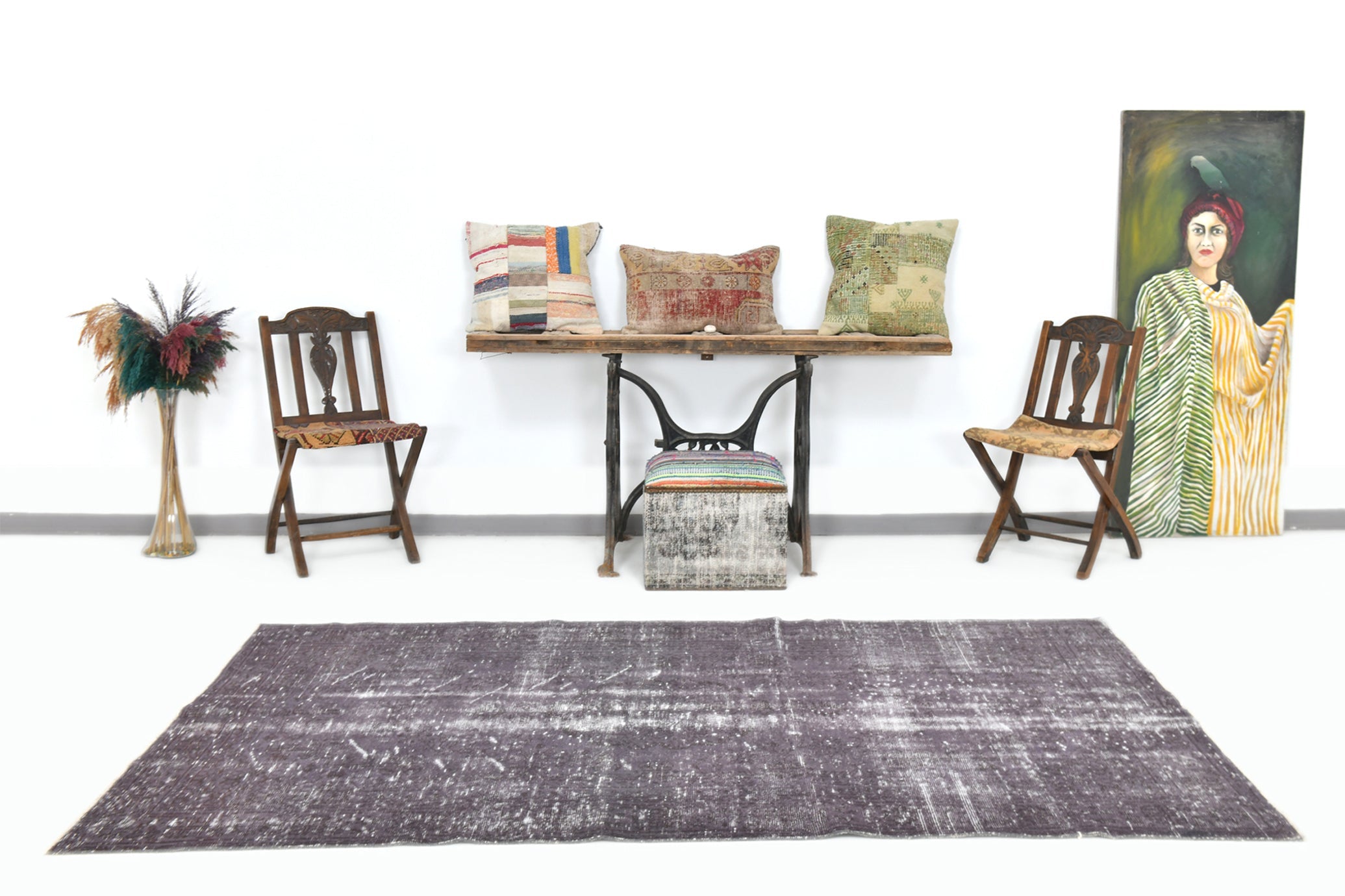 Turkish Vintage Rug  4'9" x 8'5" ft
