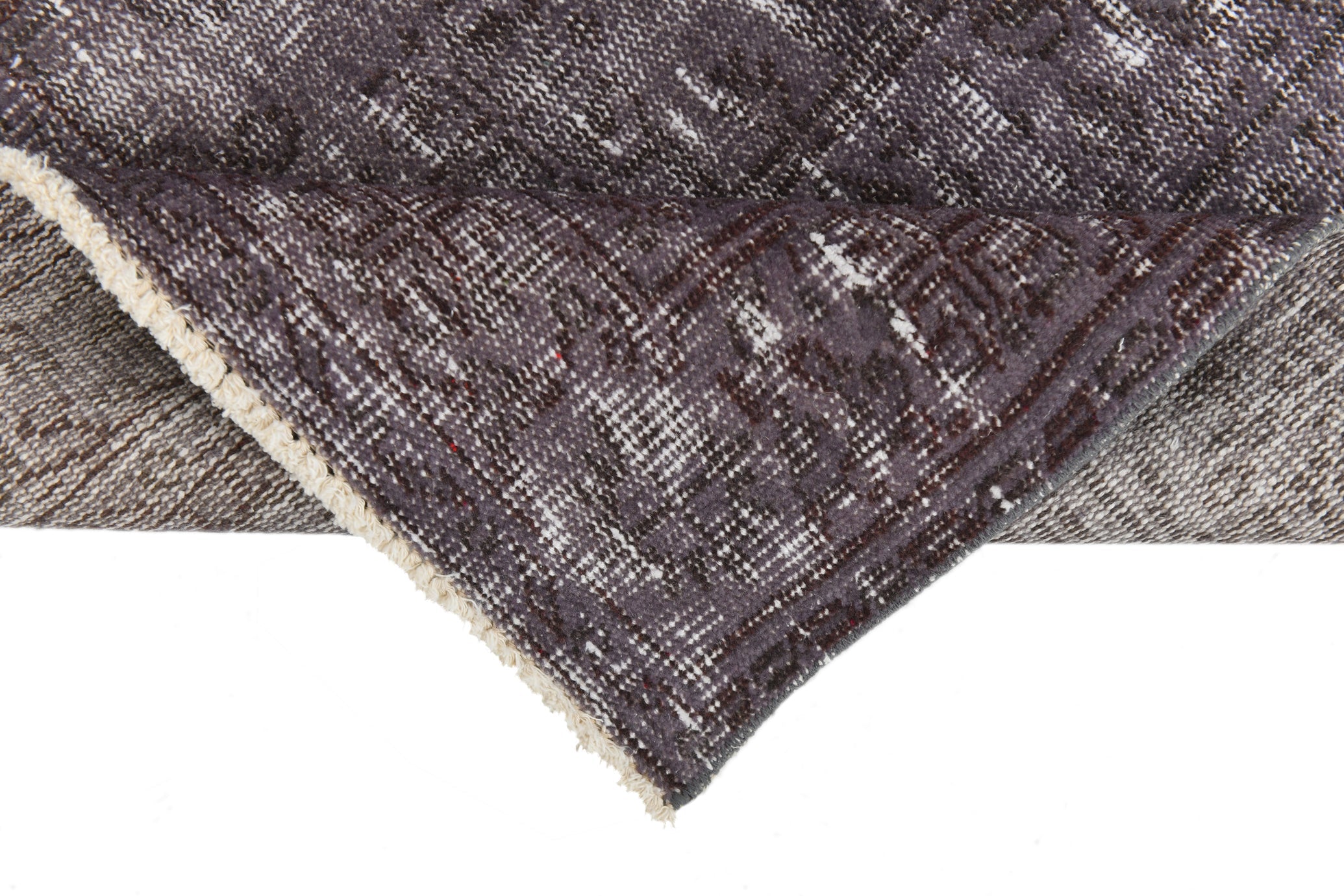Turkish Vintage Rug  4'9" x 8'5" ft