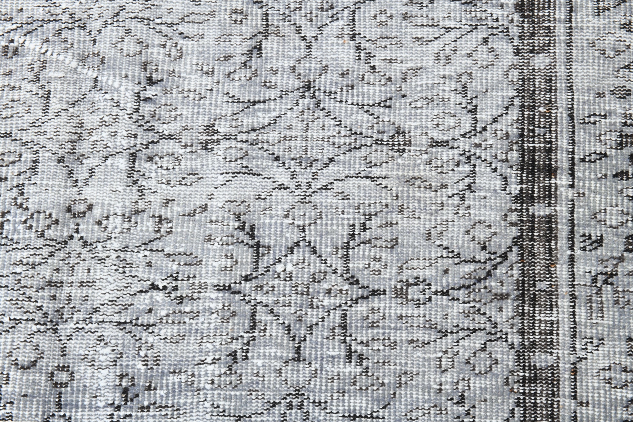 Turkish Vintage Rug  4'11" x 8'11" ft