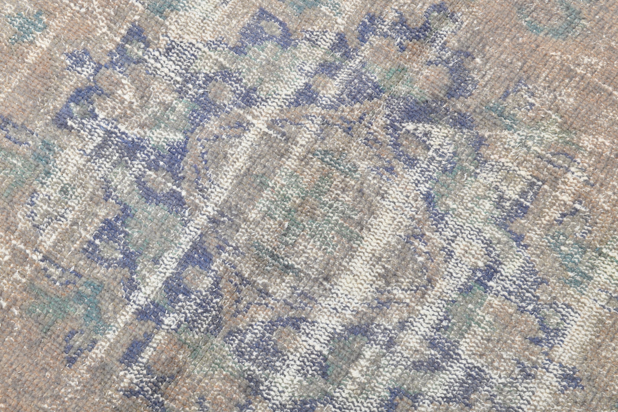 Turkish Vintage Rug  5'1" x 7'11" ft