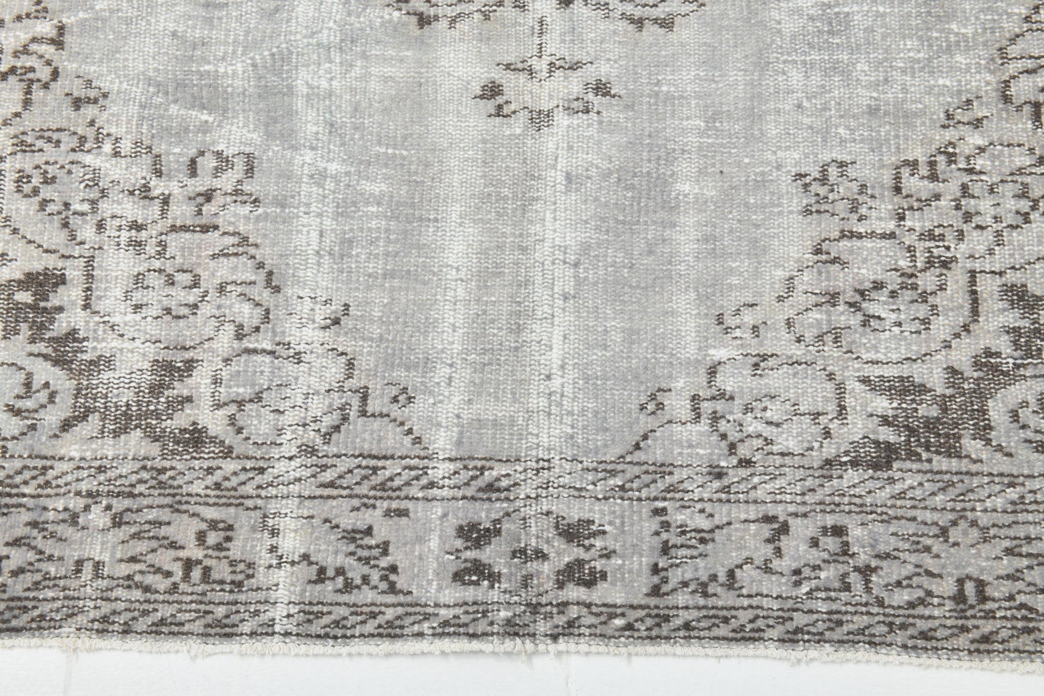 Turkish Vintage Rug  4'11" x 9'1" ft